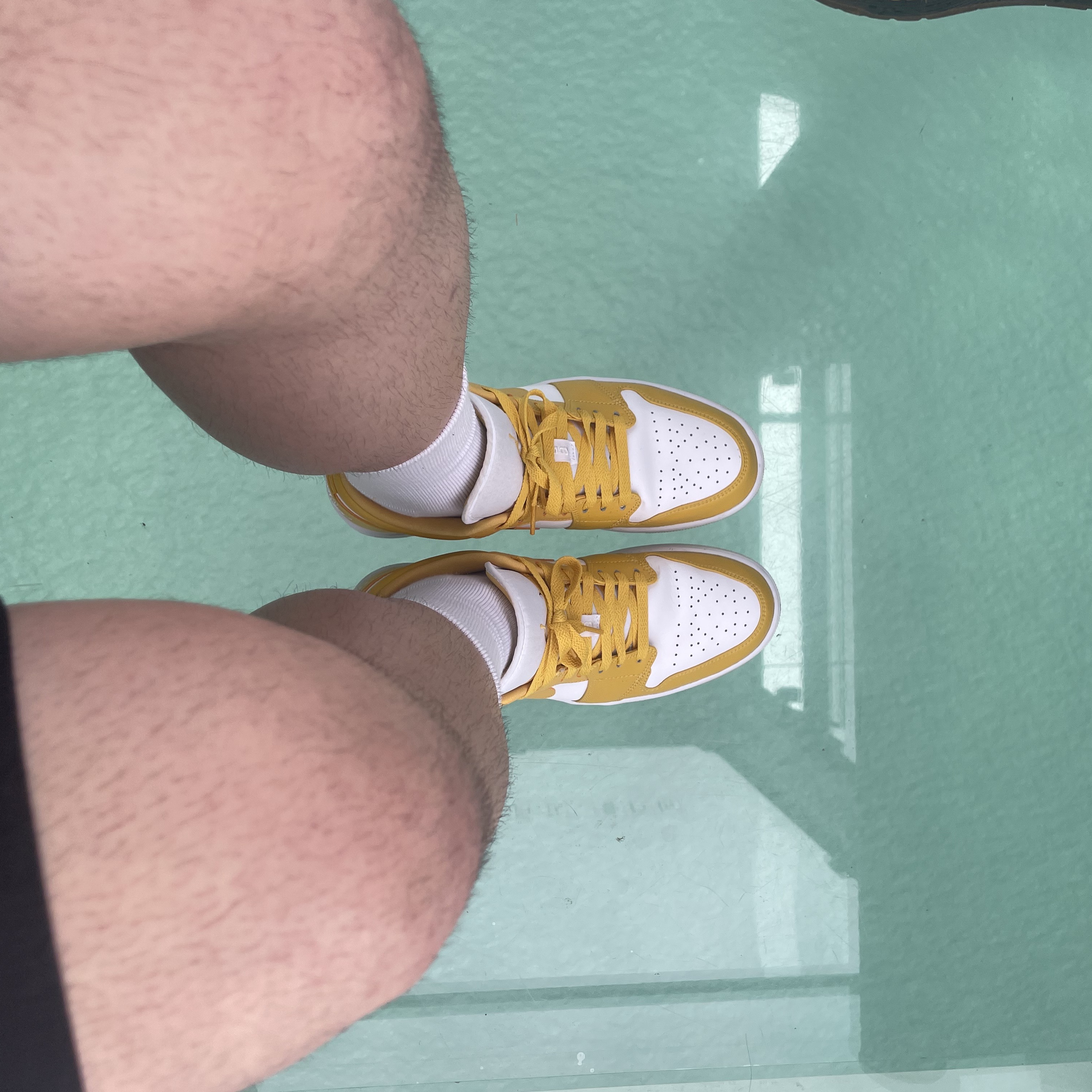 Jordan 1 Low Pollen 착용 스타일 - 2