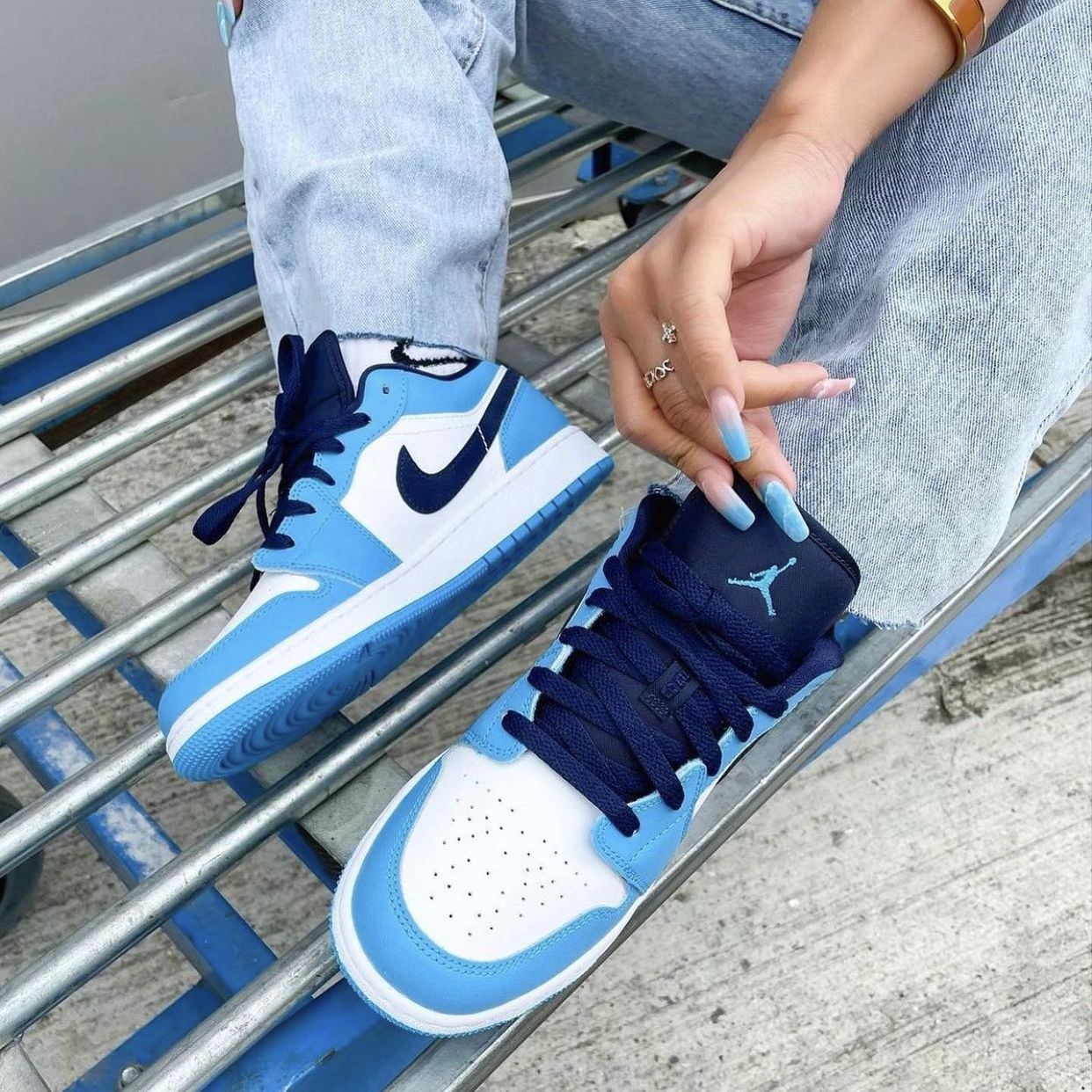 Jordan 1 Low Dark Powder Blue, (GS) Jordan 1 Low Dark Powder Blue 착용 스타일 - 3