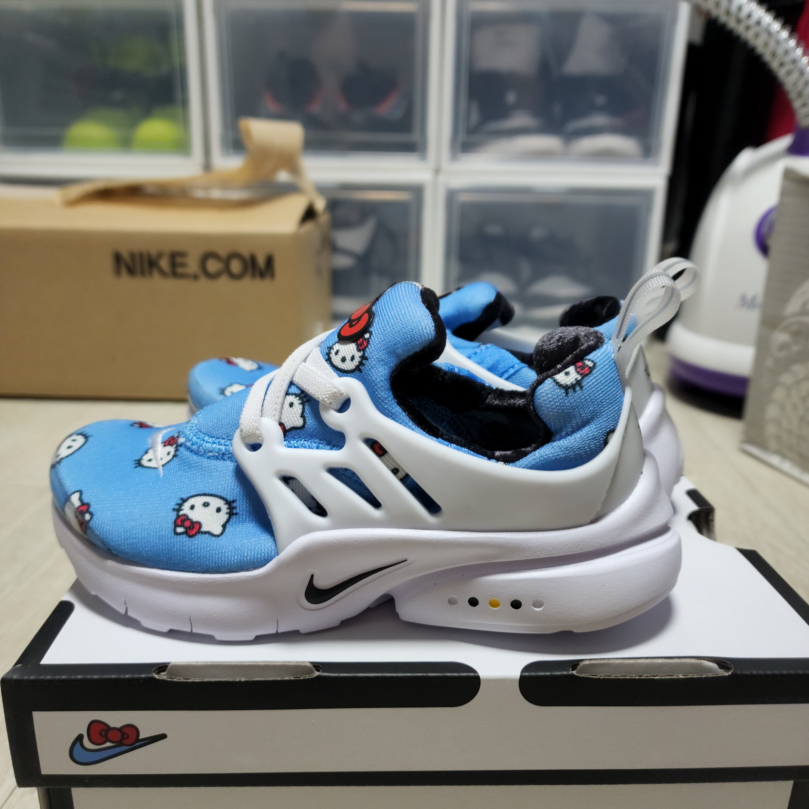 (TD) Nike x Hello Kitty Air Presto University Blue, Jordan 1 x Travis Scott x Fragment Retro Low OG SP Military Blue 착용 스타일 - 5