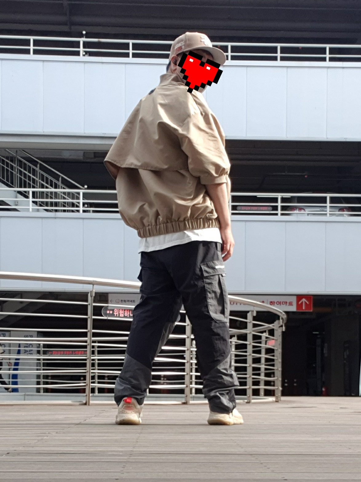 Essentials Half-Zip Pullover Oak - 22SS, Jordan Delta SP Vachetta Tan 착용 스타일 - 3