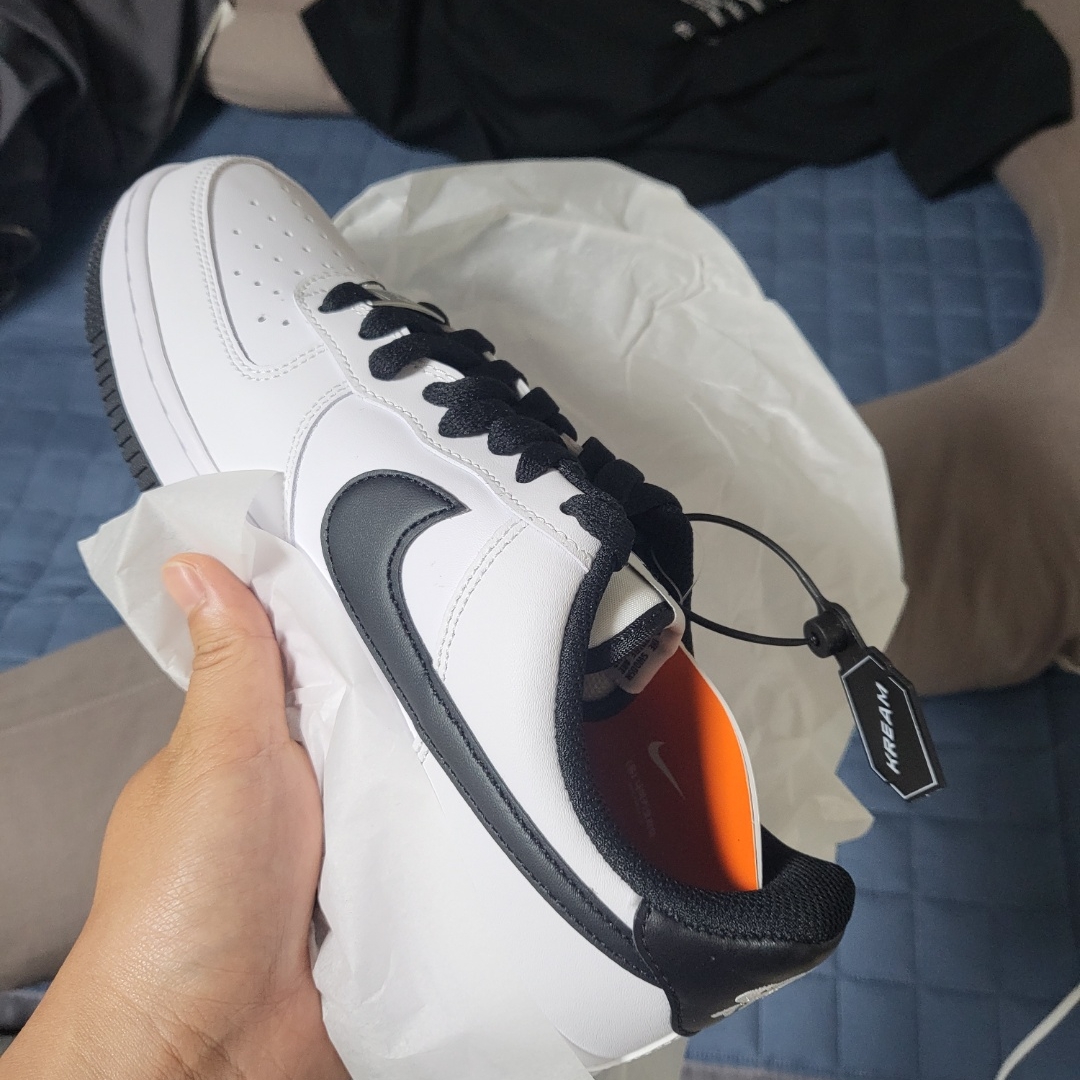 Nike Air Force 1 '07 White Black 착용 스타일