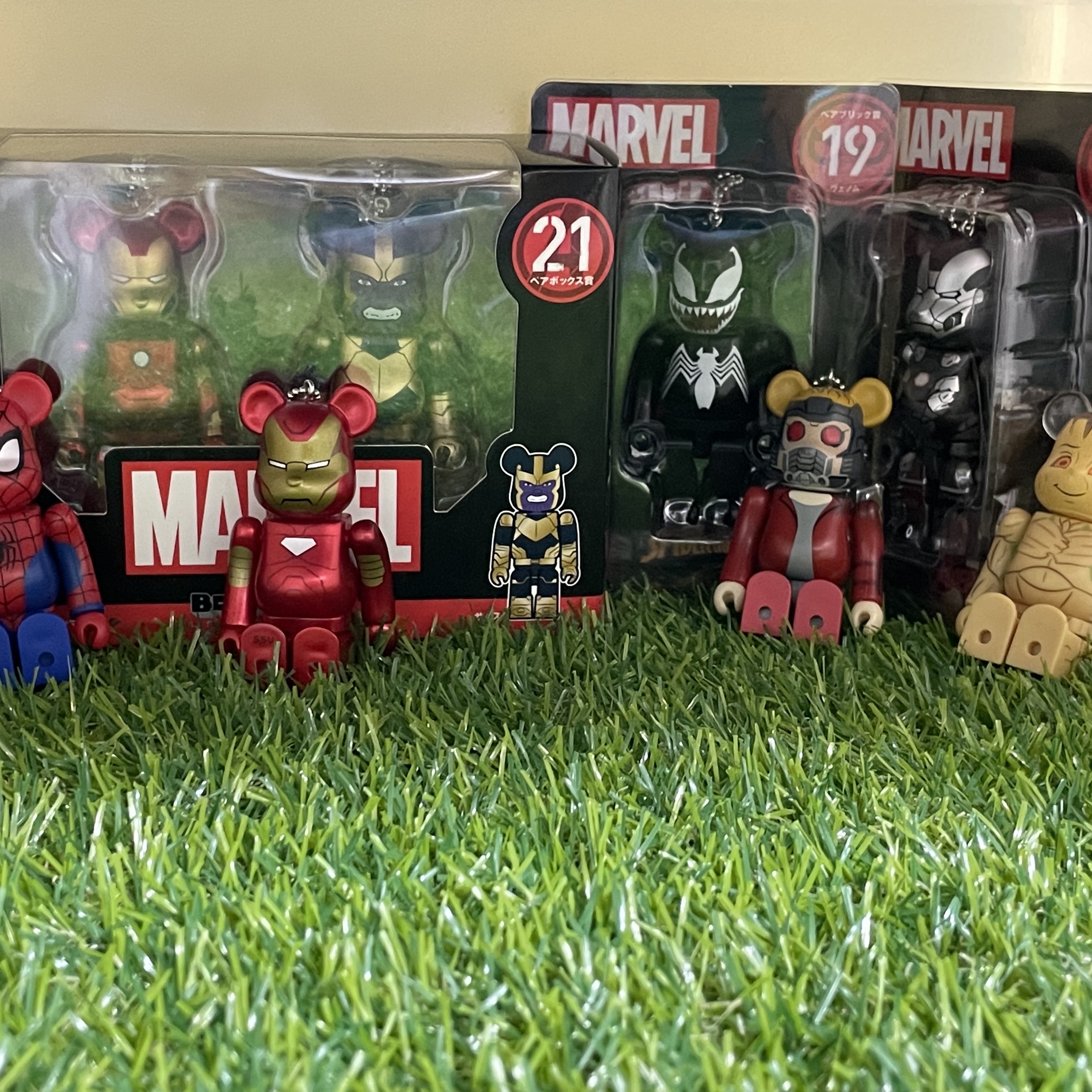 Bearbrick Happy Kuji Marvel Set 20 Pack 100%, Bearbrick Happy Kuji Marvel Set 2 Pack x 5 100% 착용 스타일