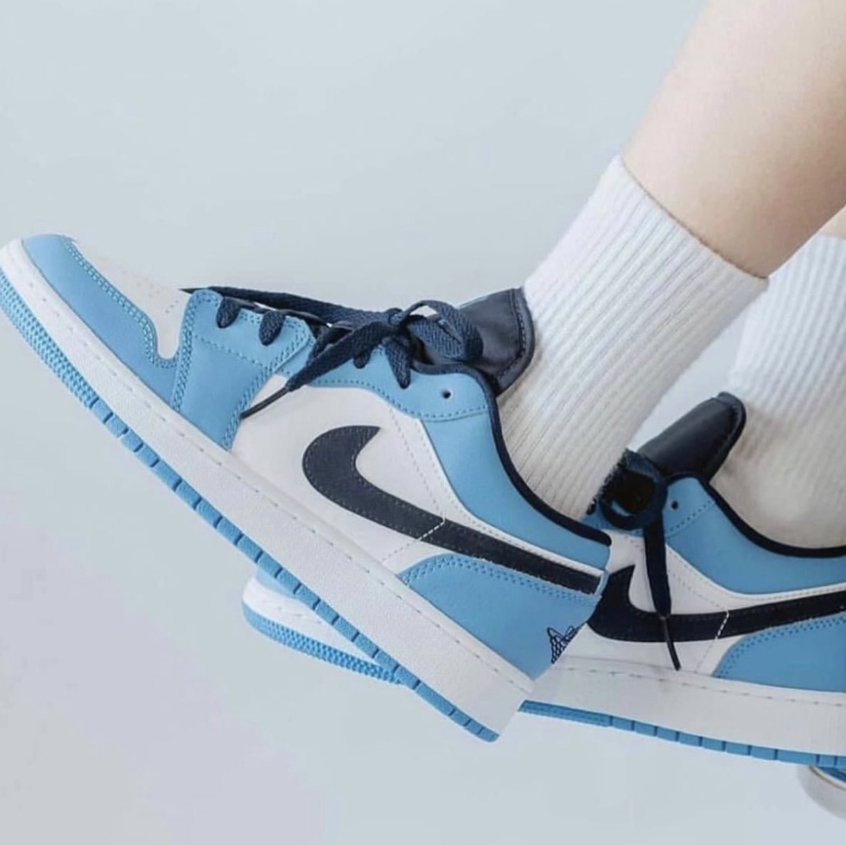 Jordan 1 Low Dark Powder Blue, (GS) Jordan 1 Low Dark Powder Blue 착용 스타일 - 5