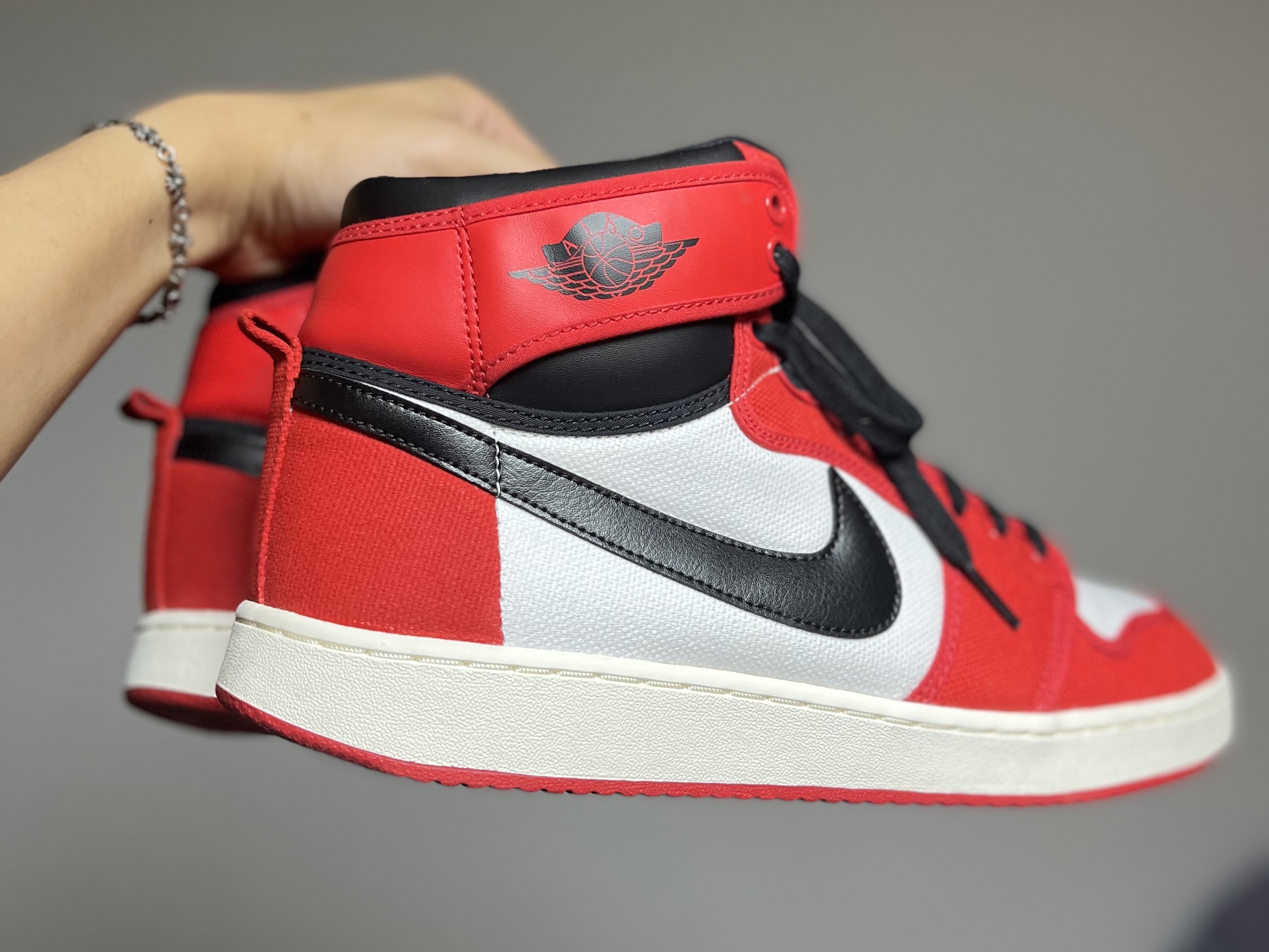 Jordan 1 KO Chicago 2021 착용 스타일 - 3