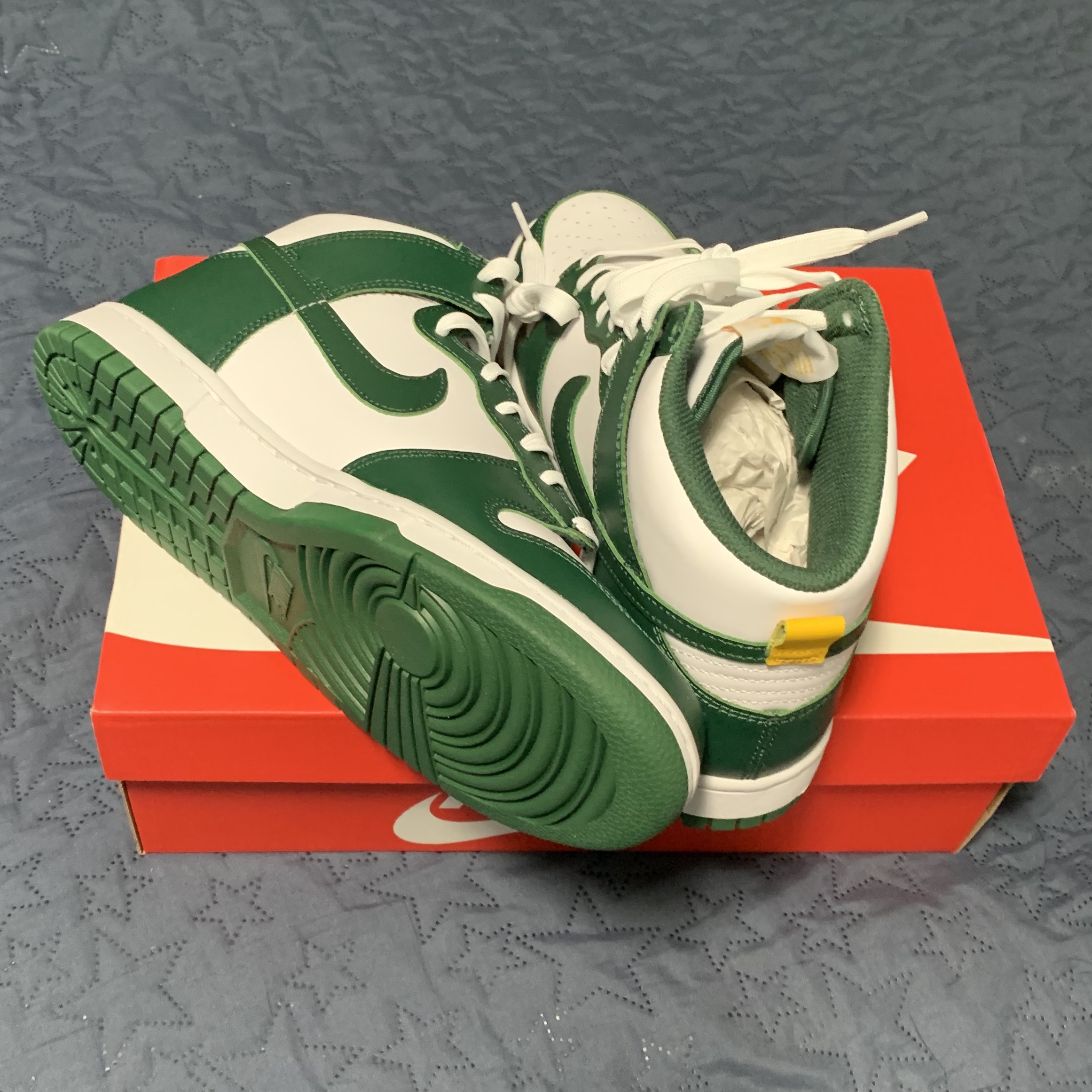 Nike Dunk High Retro Noble Green 착용 스타일