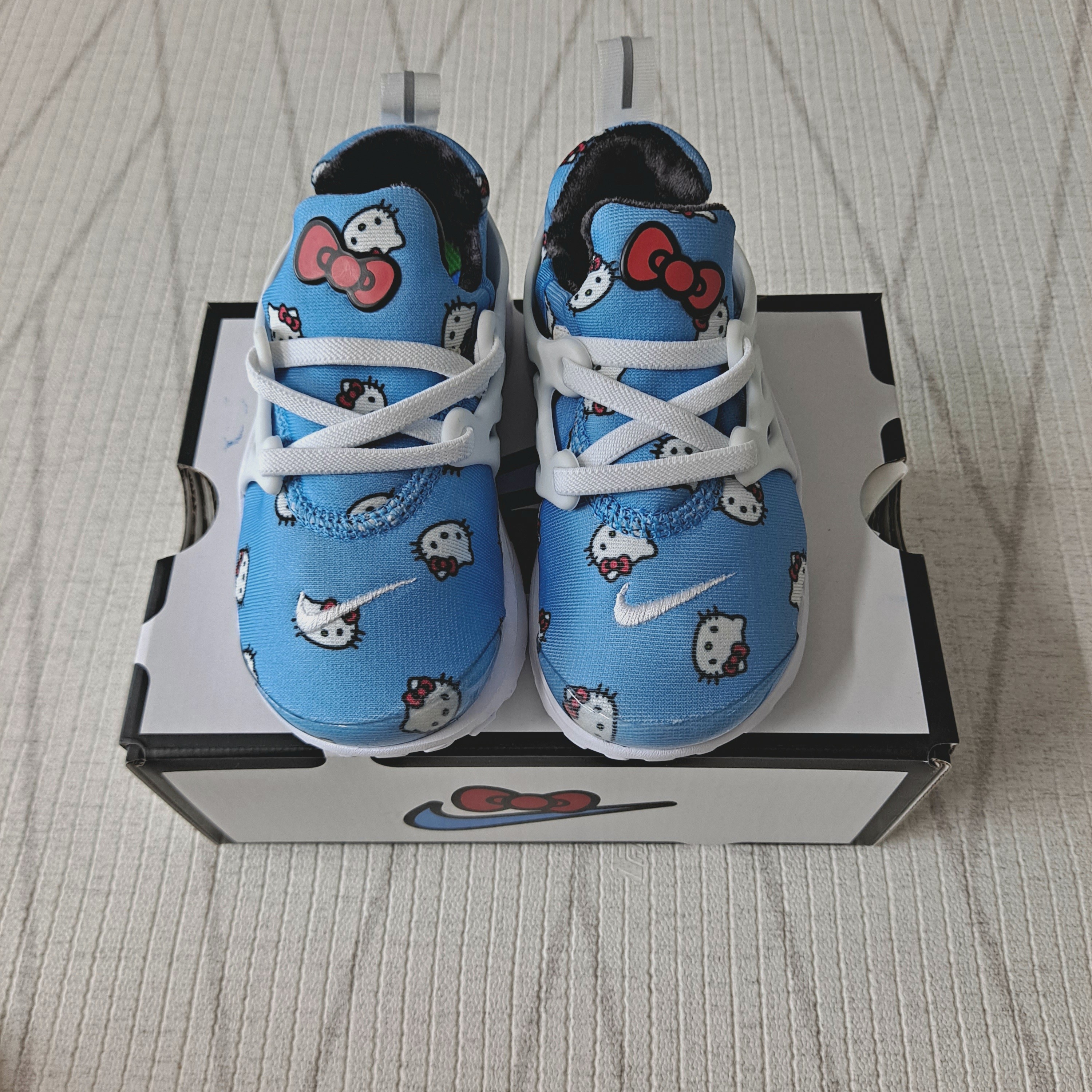 (TD) Nike x Hello Kitty Air Presto University Blue 착용 스타일 - 1