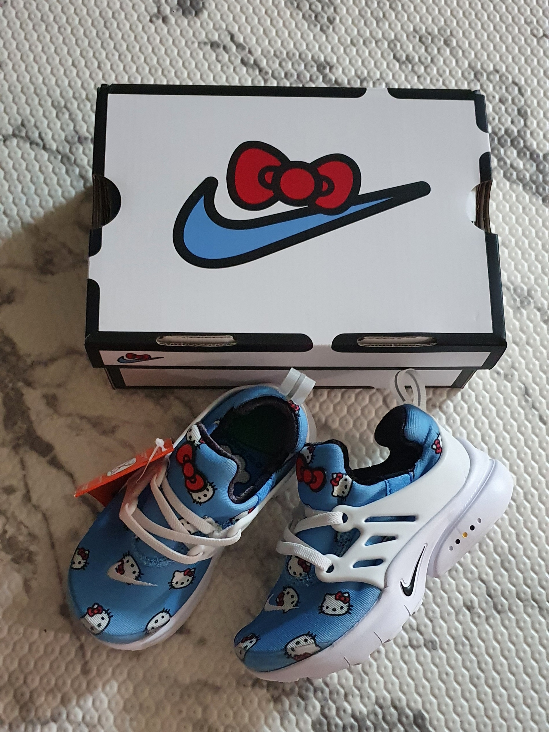 (TD) Nike x Hello Kitty Air Presto University Blue 착용 스타일 - 2