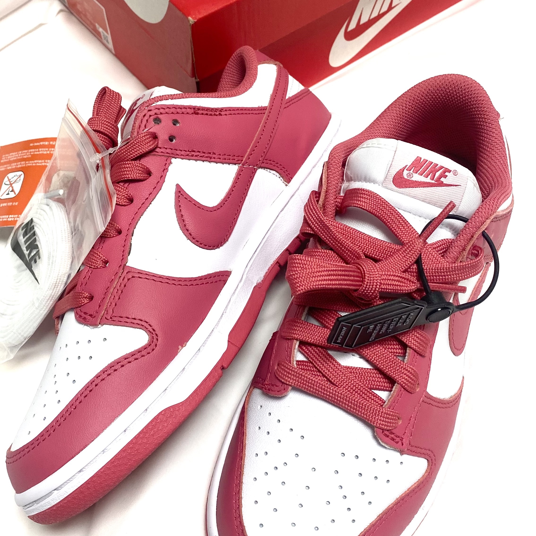 (W) Nike Dunk Low Archeo Pink 착용 스타일
