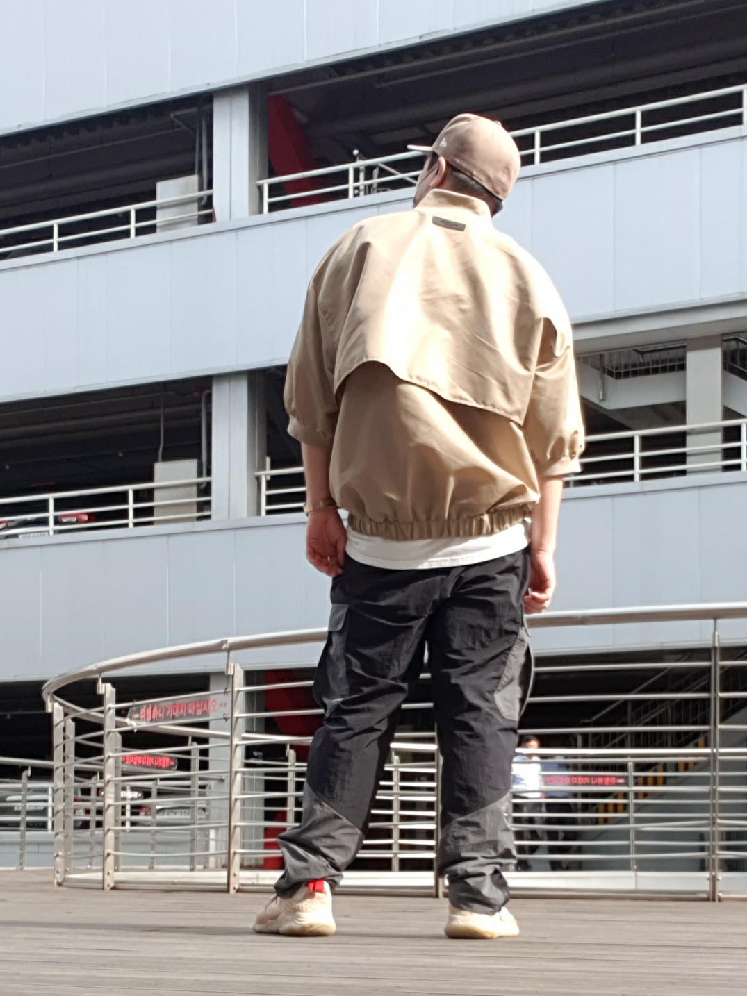 Essentials Half-Zip Pullover Oak - 22SS, Jordan Delta SP Vachetta Tan 착용 스타일 - 4