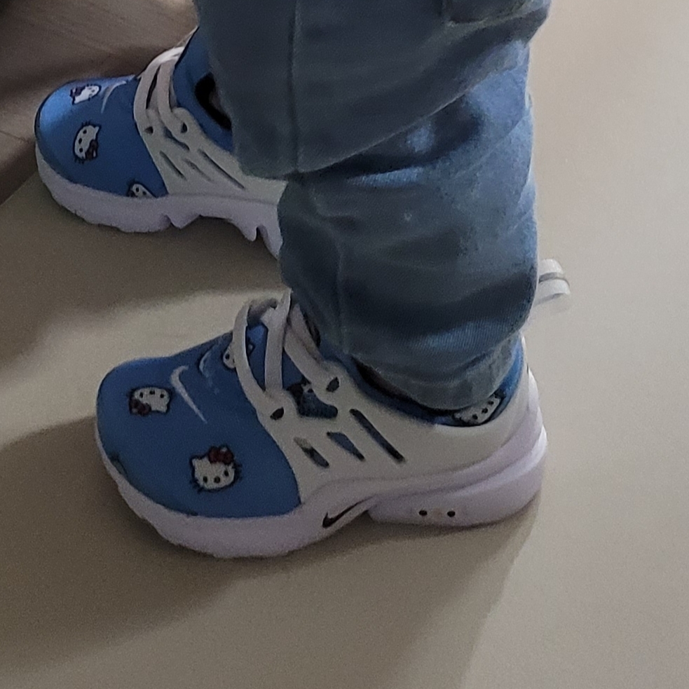 (TD) Nike x Hello Kitty Air Presto University Blue 착용 스타일 - 1