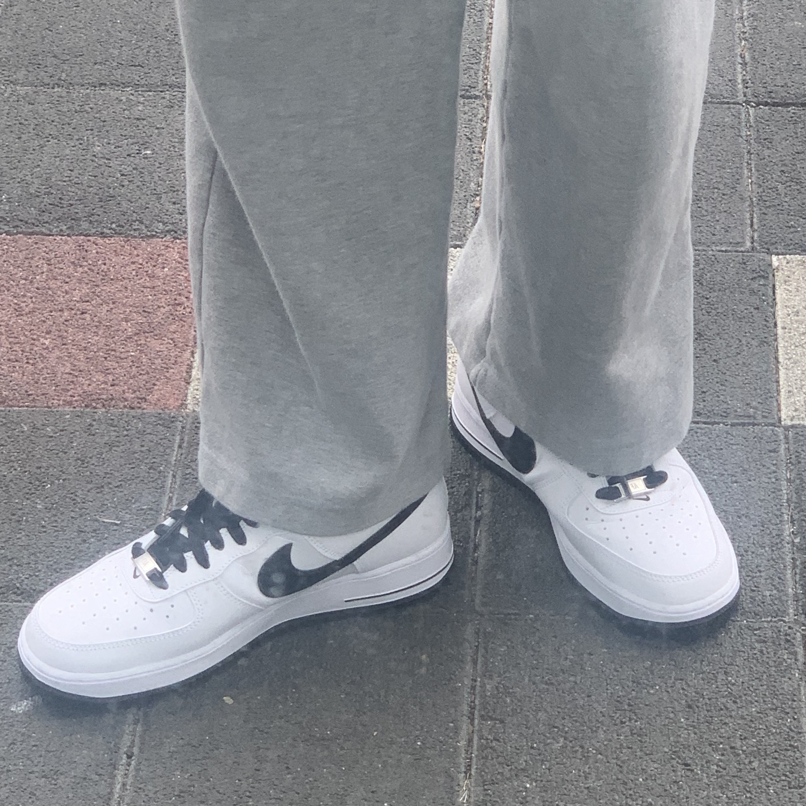 Nike Air Force 1 '07 White Black 착용 스타일
