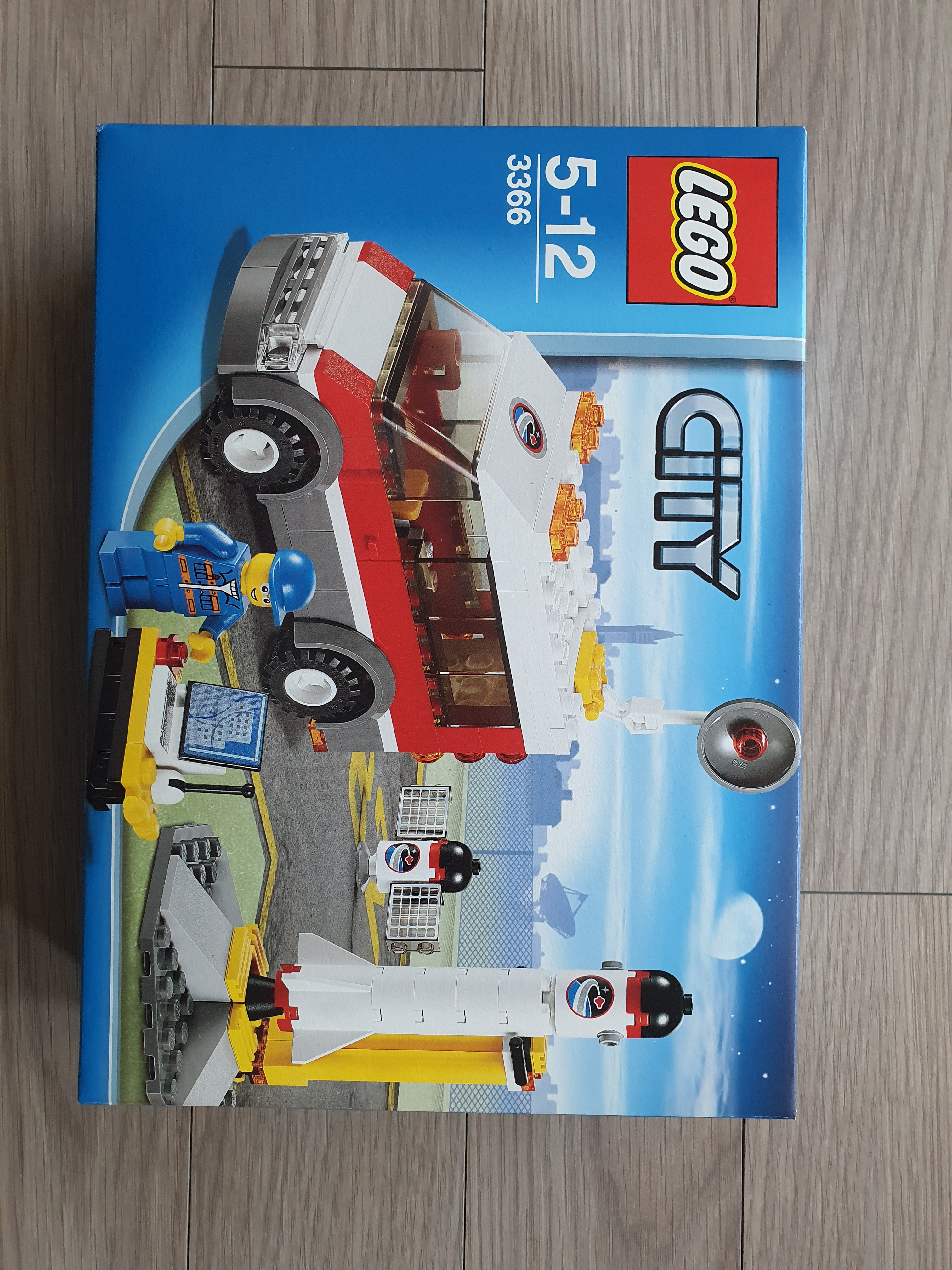 Lego Satellite Launch Pad 착용 스타일 - 1