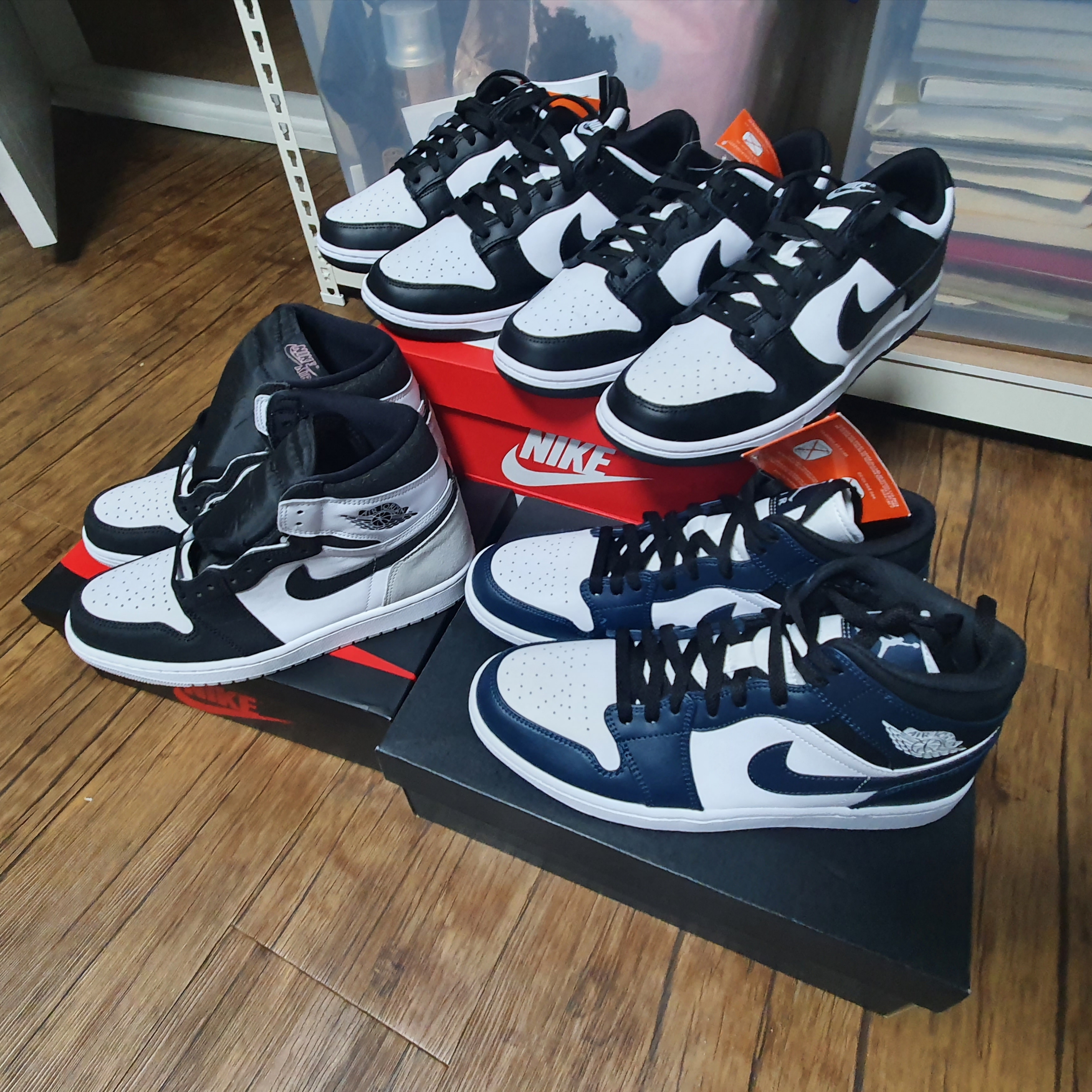 Jordan 1 Retro High OG Bleached Coral, Nike Dunk Low Retro Black 착용 스타일