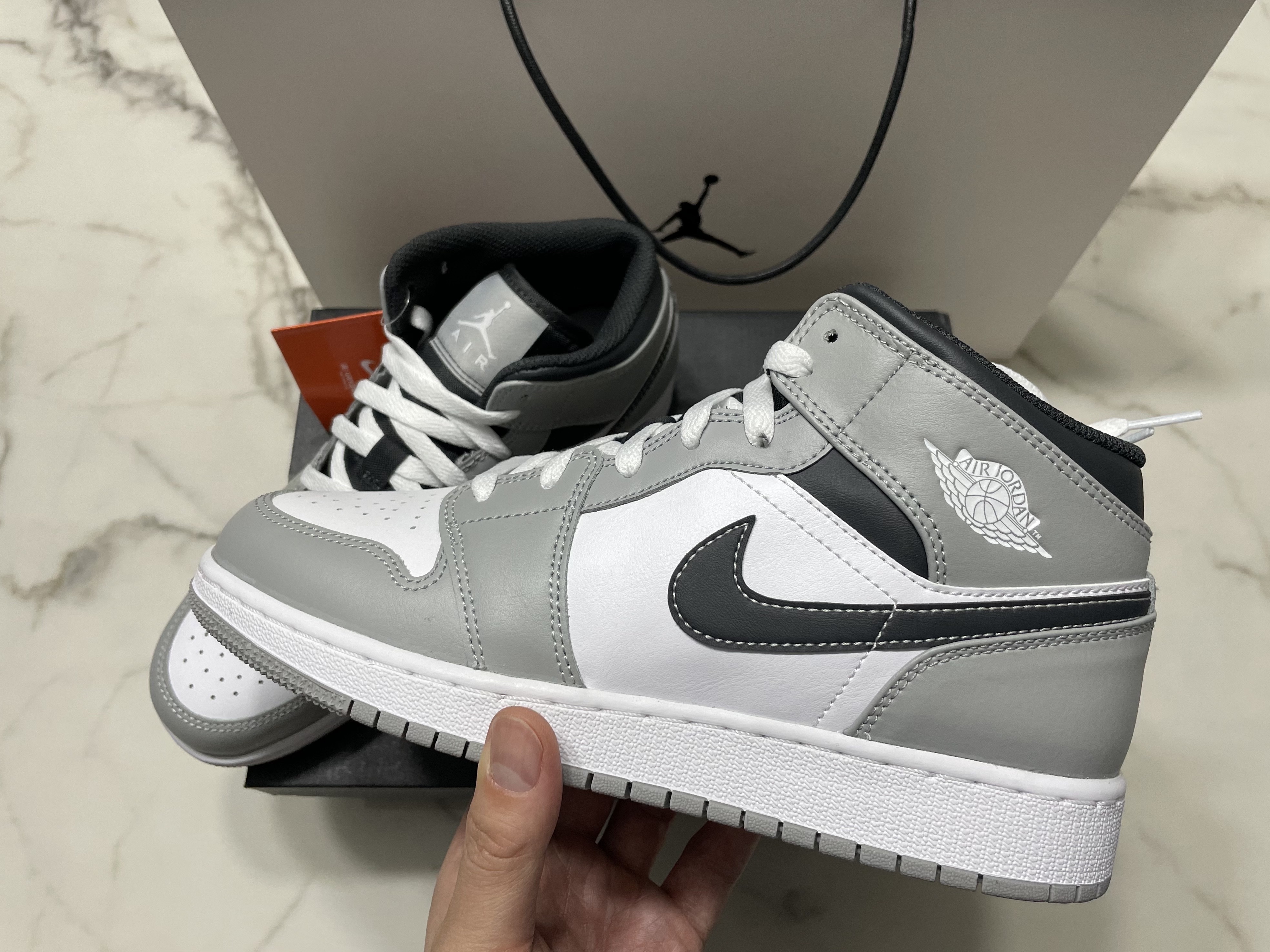 (GS) Jordan 1 Mid Light Smoke Grey Anthracite 착용 스타일