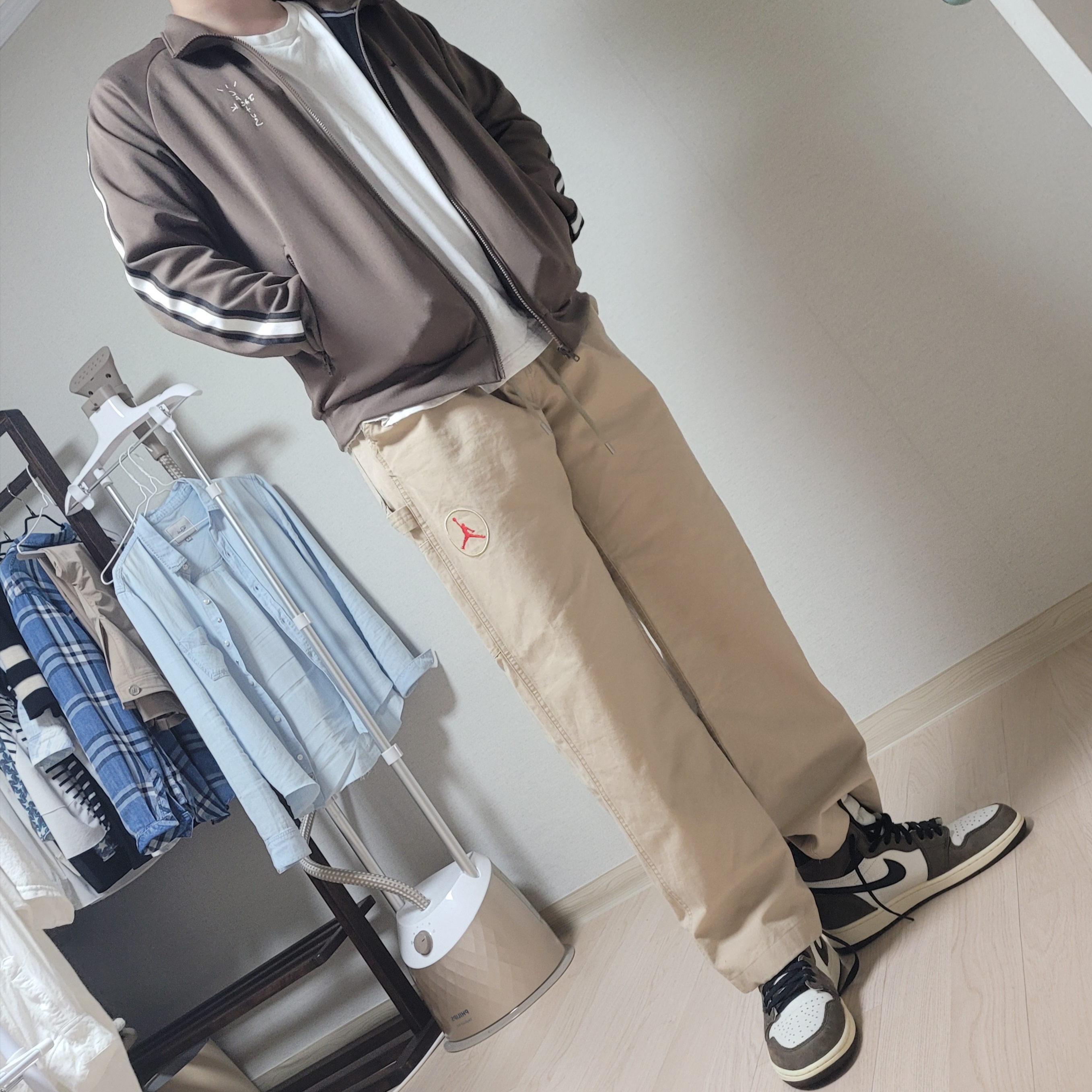 Jordan x Travis Scott MJ Track Jacket, Jordan x Travis Scott Canvas Pants - US/EU 착용 스타일