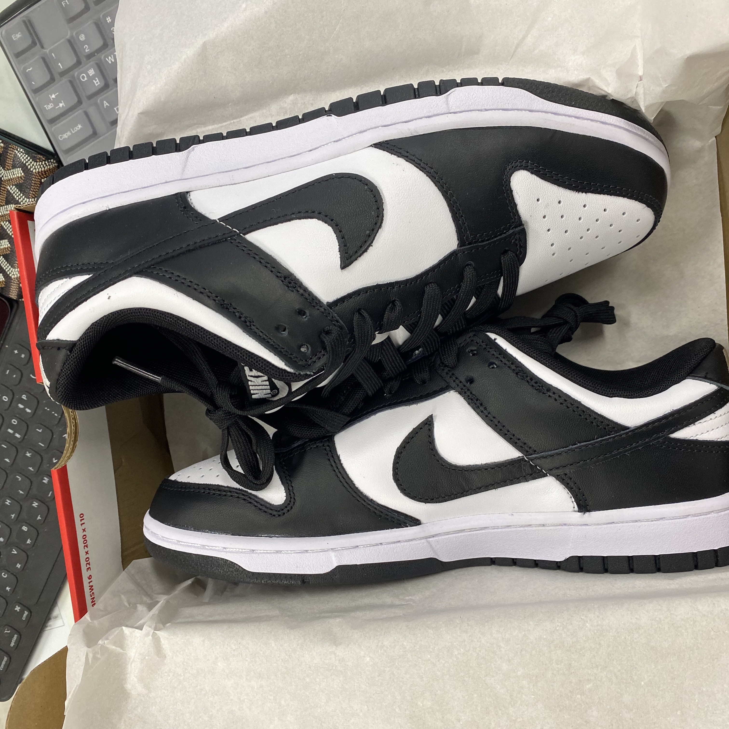 Nike Dunk Low Retro Black 착용 스타일