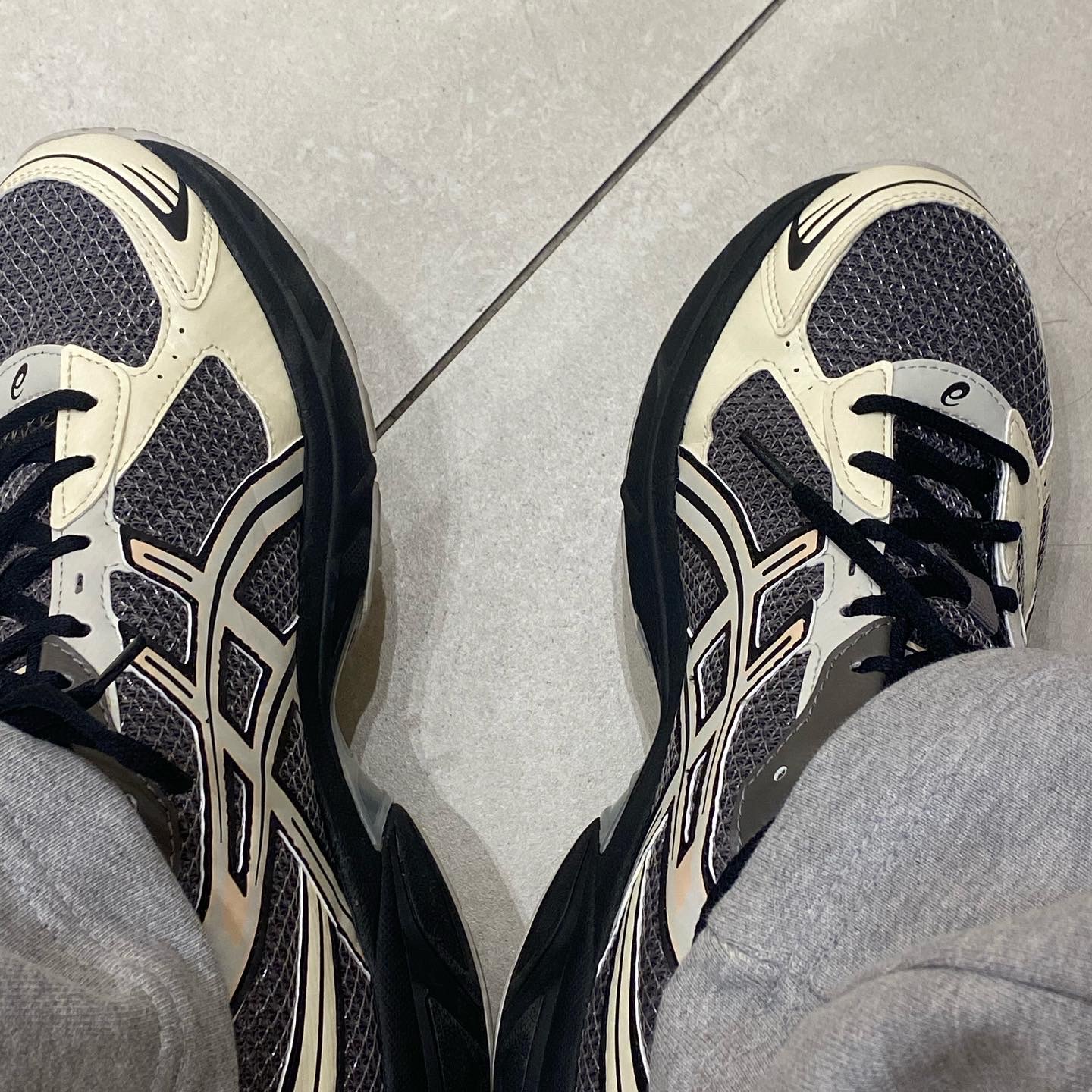 Asics x I4P Gel-1130 Mink Glacier Grey 착용 스타일