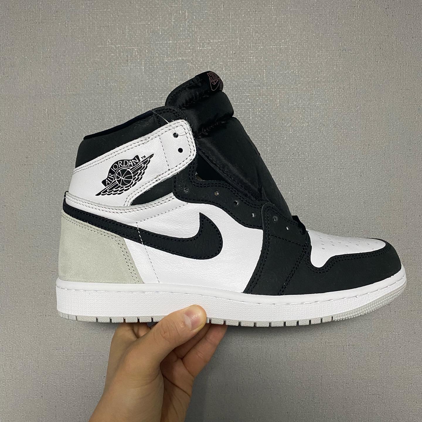 Jordan 1 Retro High OG Bleached Coral, (GS) Jordan 1 Retro High OG Bleached Coral 착용 스타일 - 2