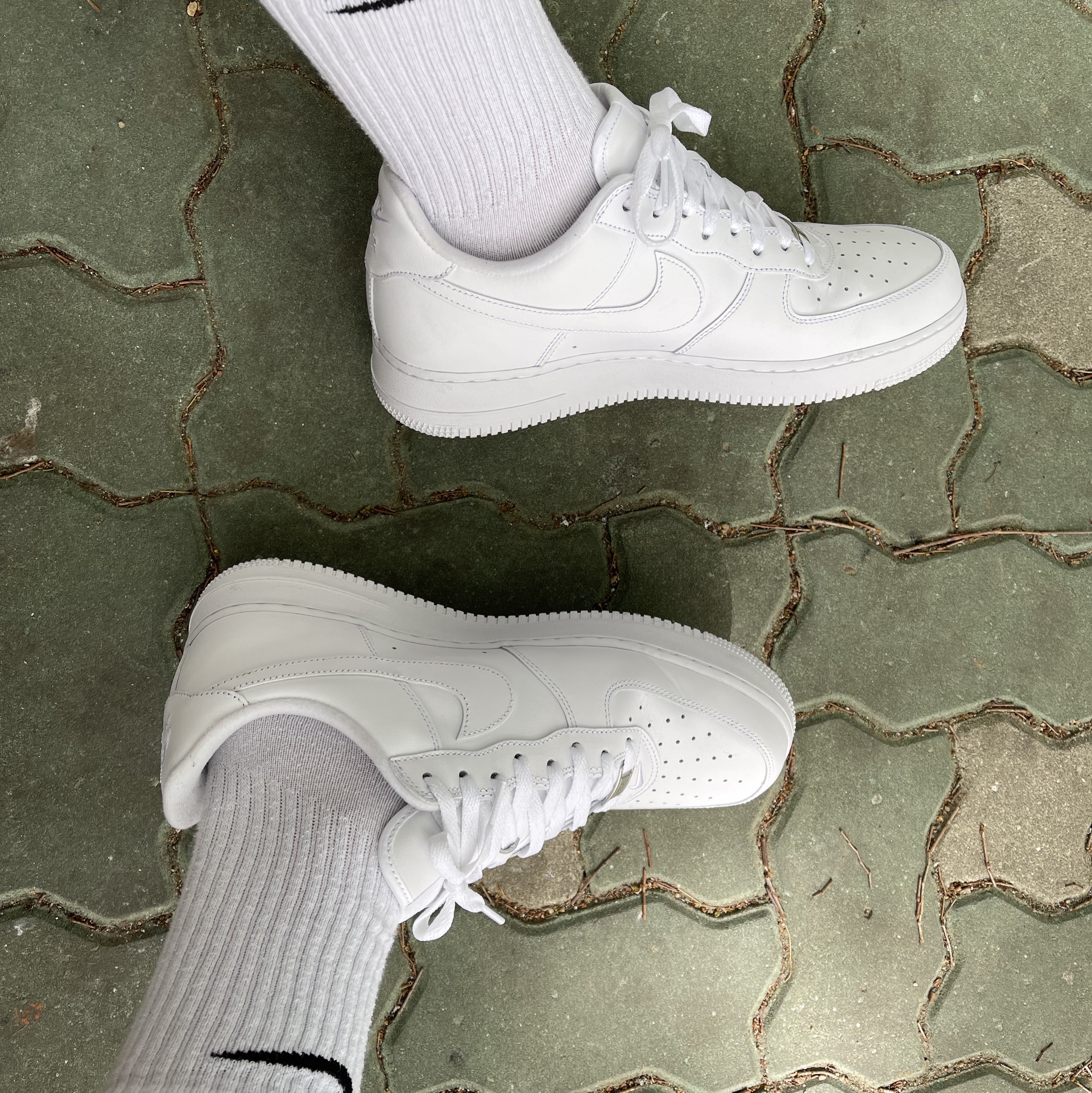 Nike x Supreme Air Force 1 Low White 착용 스타일 - 2