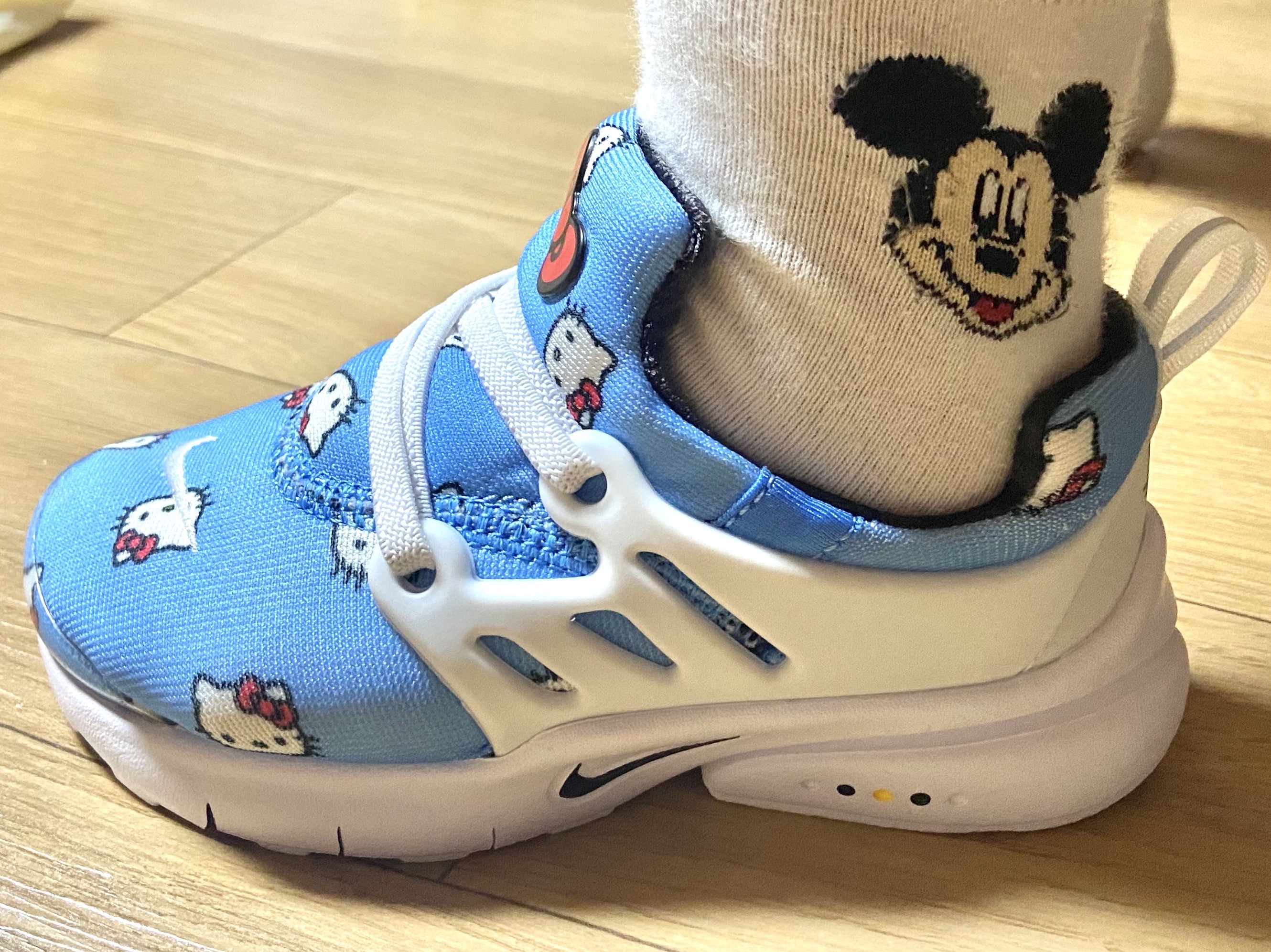 (TD) Nike x Hello Kitty Air Presto University Blue 착용 스타일