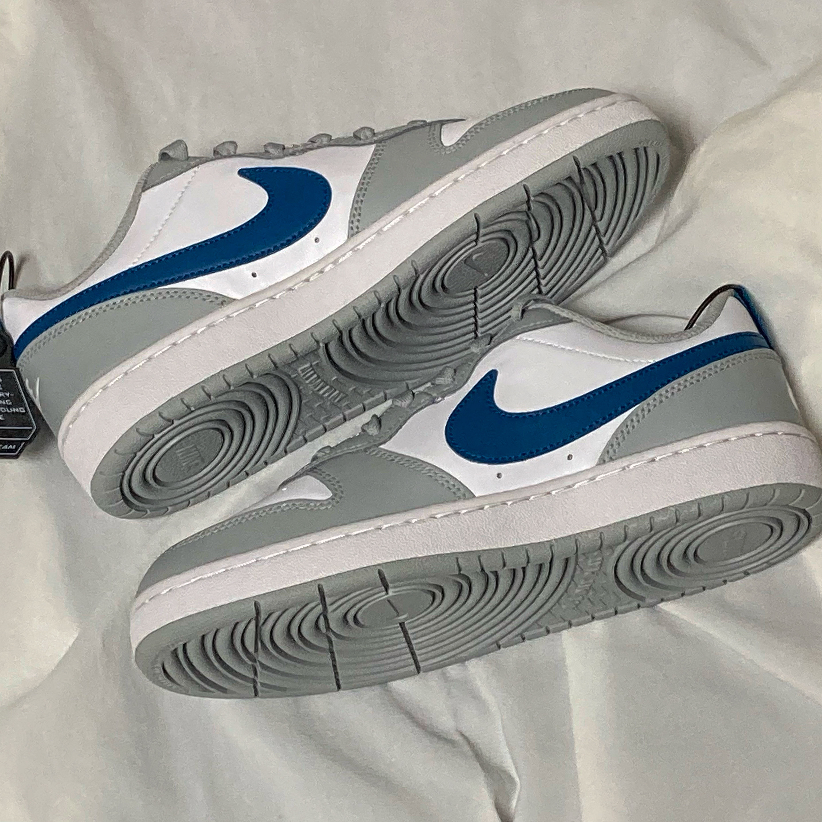 (GS) Nike Court Borough Low 2 Light Smoke Grey 착용 스타일 - 2