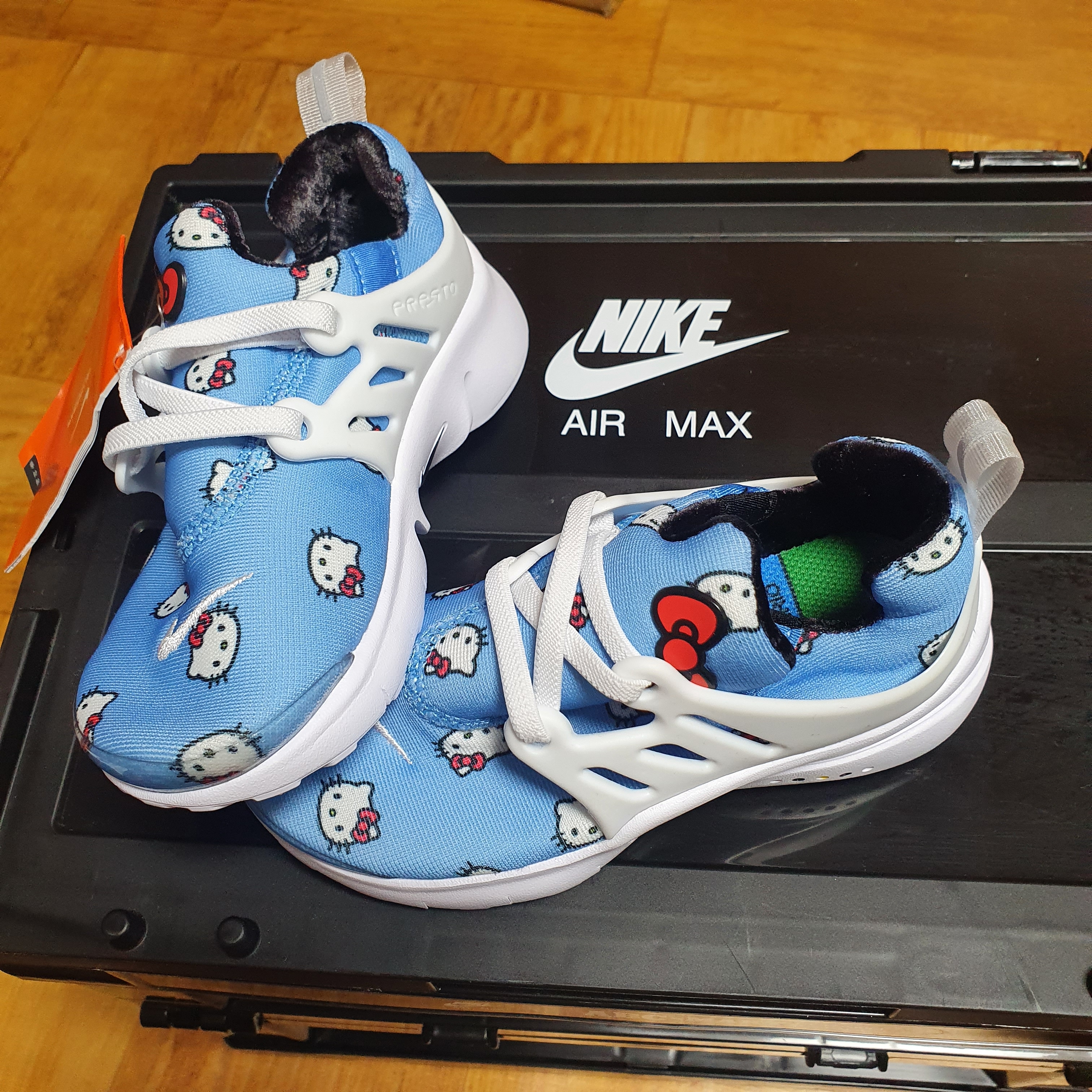 (TD) Nike x Hello Kitty Air Presto University Blue 착용 스타일 - 1