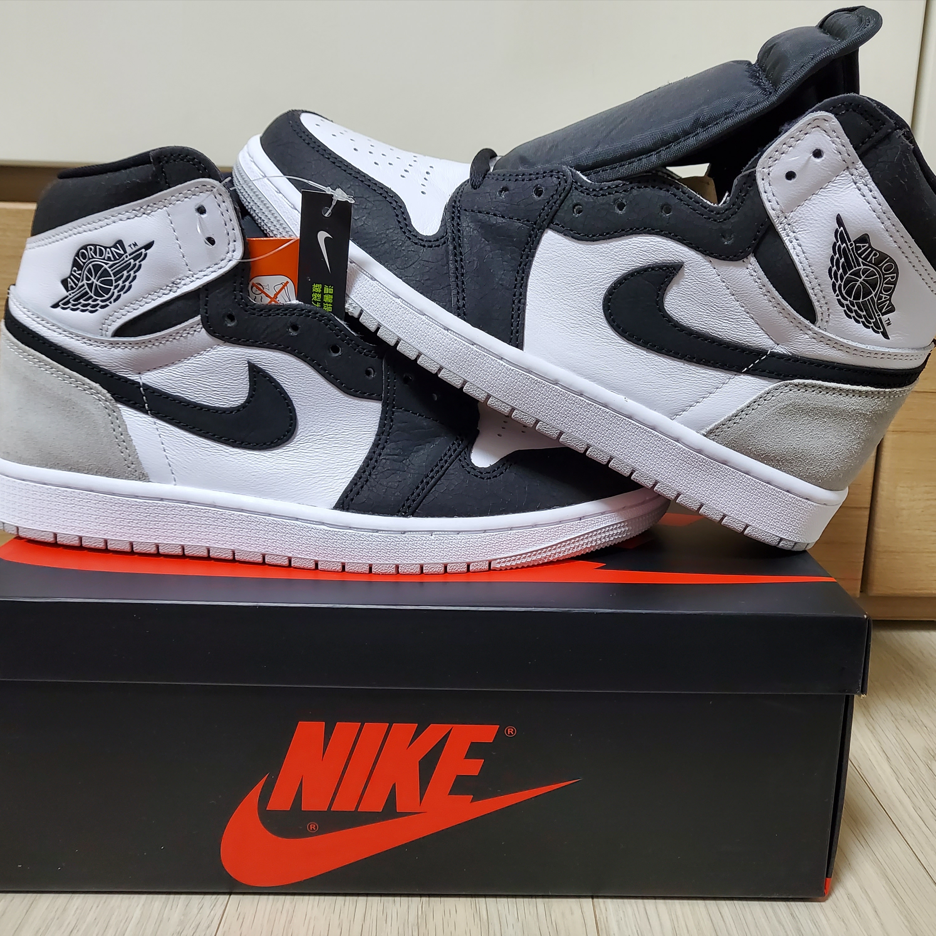 Jordan 1 Retro High OG Bleached Coral 착용 스타일 - 2