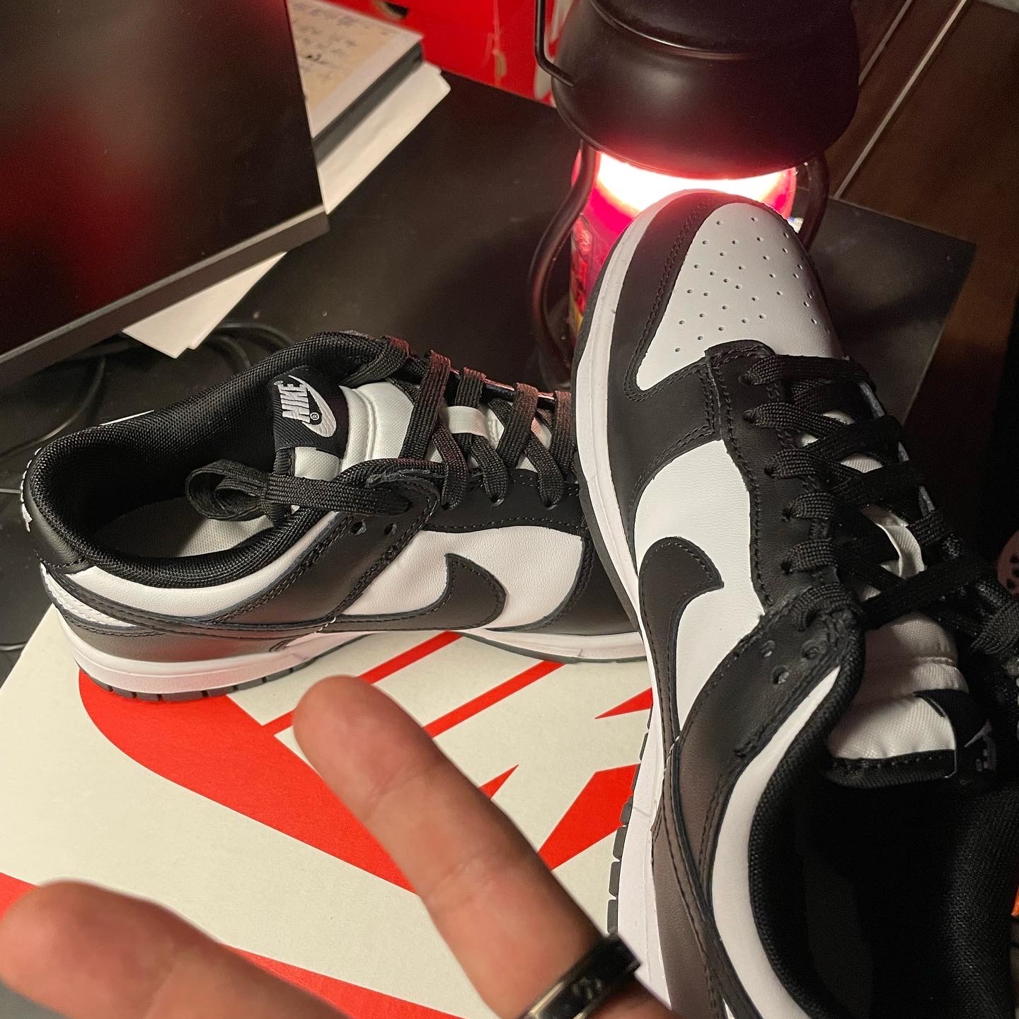 Nike Dunk Low Retro Black 착용 스타일 - 1