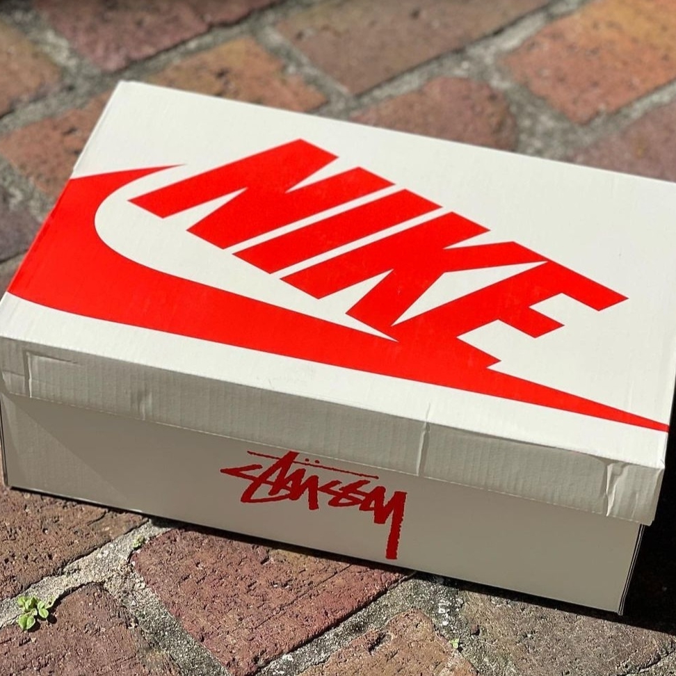Nike x Stussy Air Force 1 '07 Mid SP Black 착용 스타일 - 1