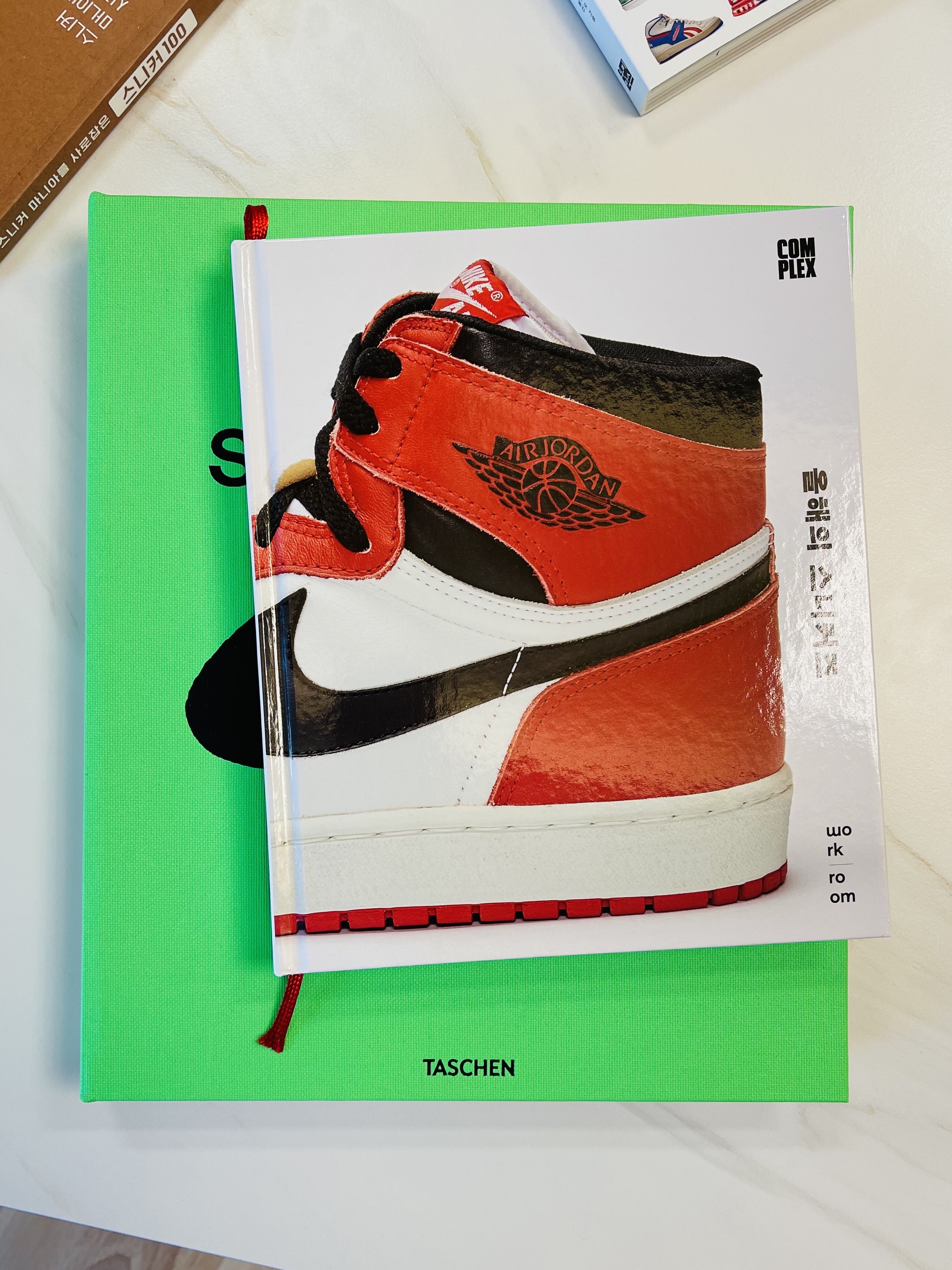 Jordan 1 Low Golf Chicago, Nike x NBA Dunk Low Retro EMB Black and Chile Red ์ฐฉ์ฉ ์คํ์ผ