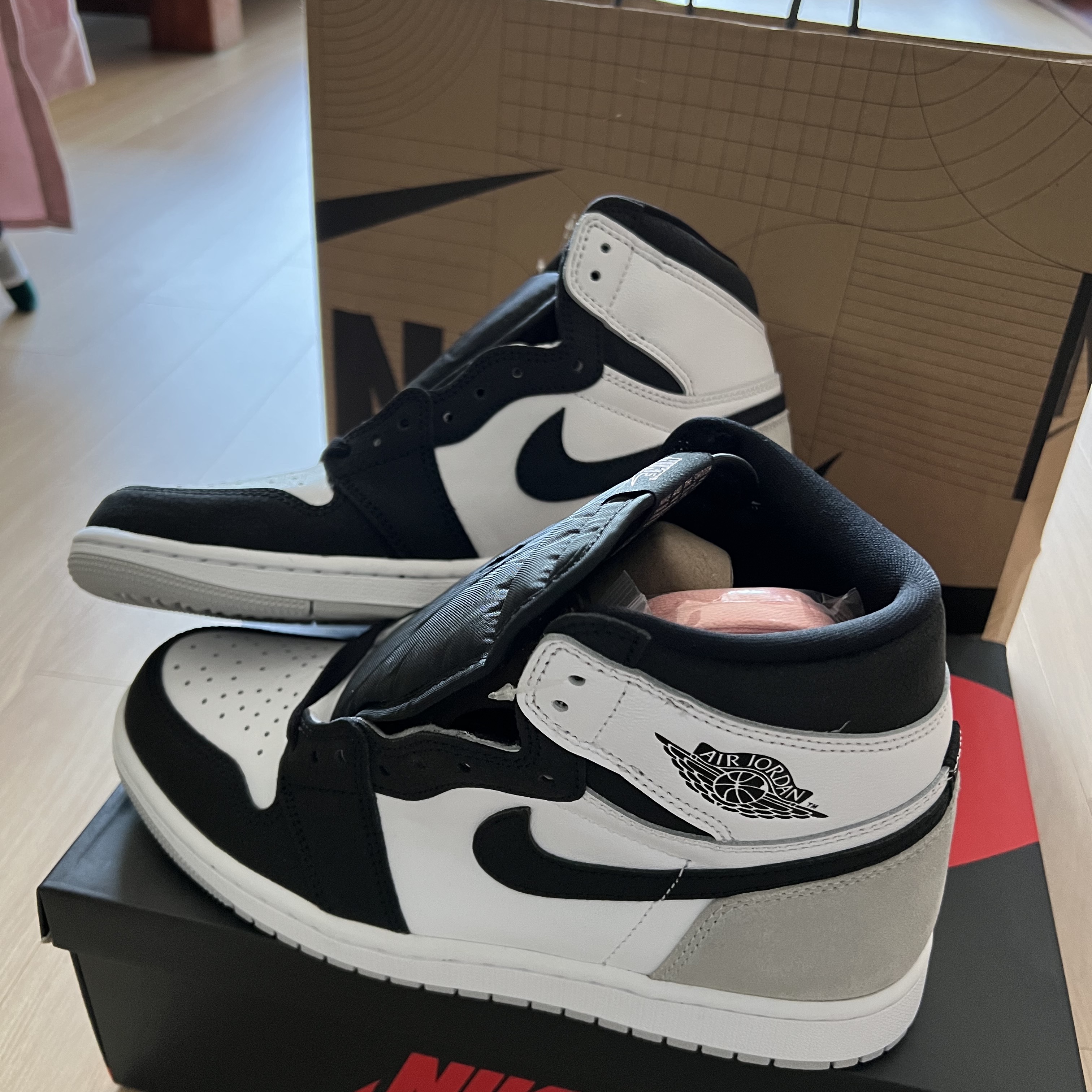 Jordan 1 Retro High OG Bleached Coral 착용 스타일 - 3