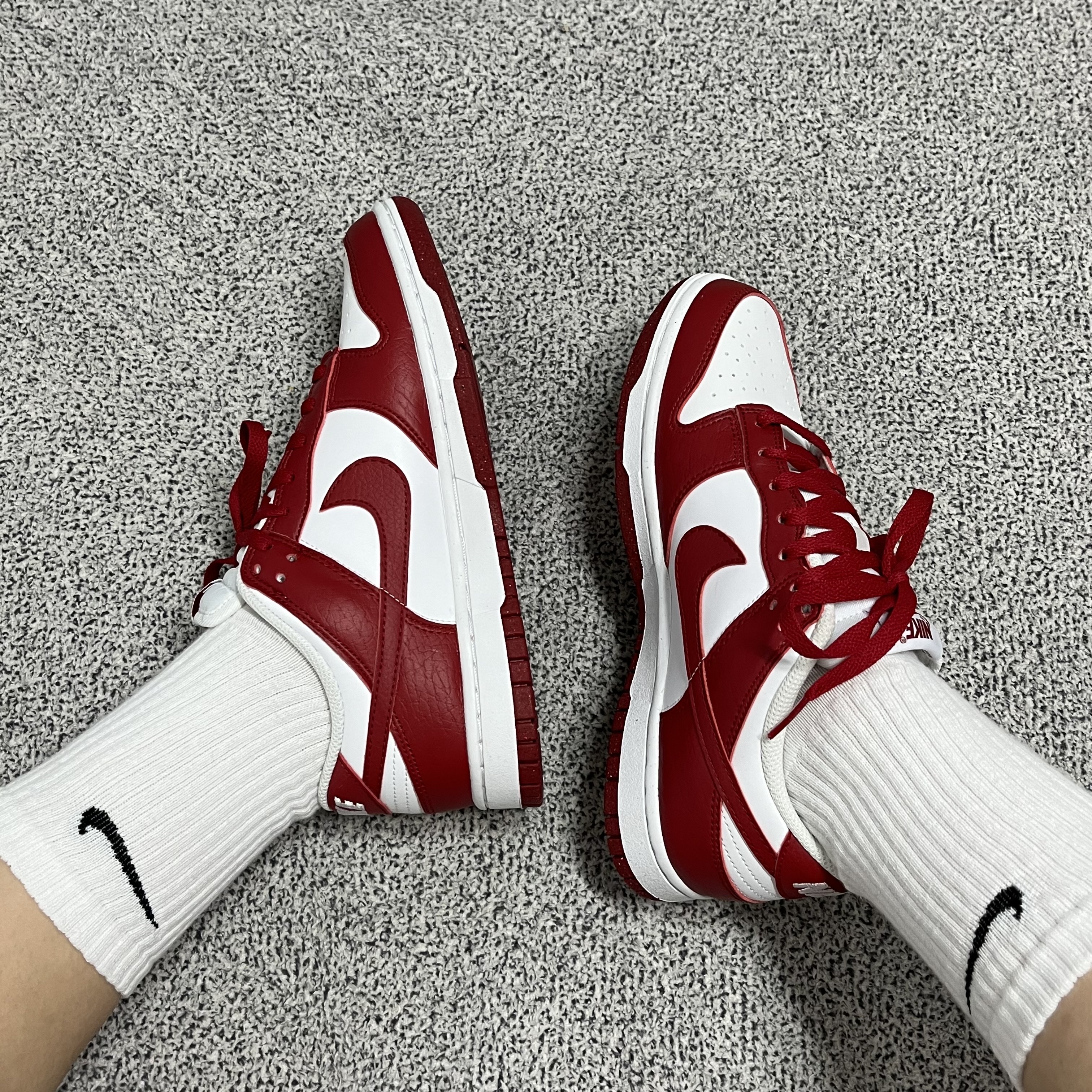 (W) Nike Dunk Low Next Nature Gym Red 착용 스타일 - 1