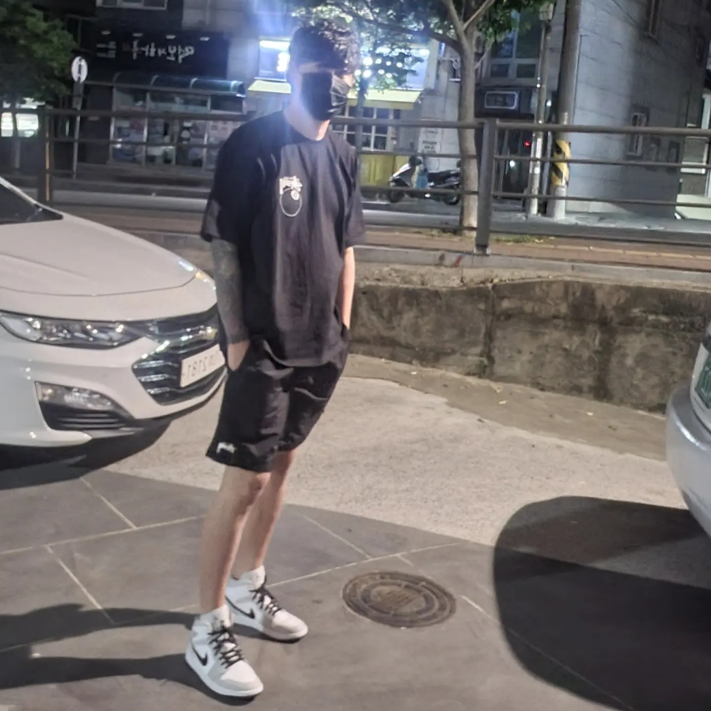 Stussy 8 Ball T-Shirt Black - 22SS, Stussy Stock Water Shorts Black 착용 스타일