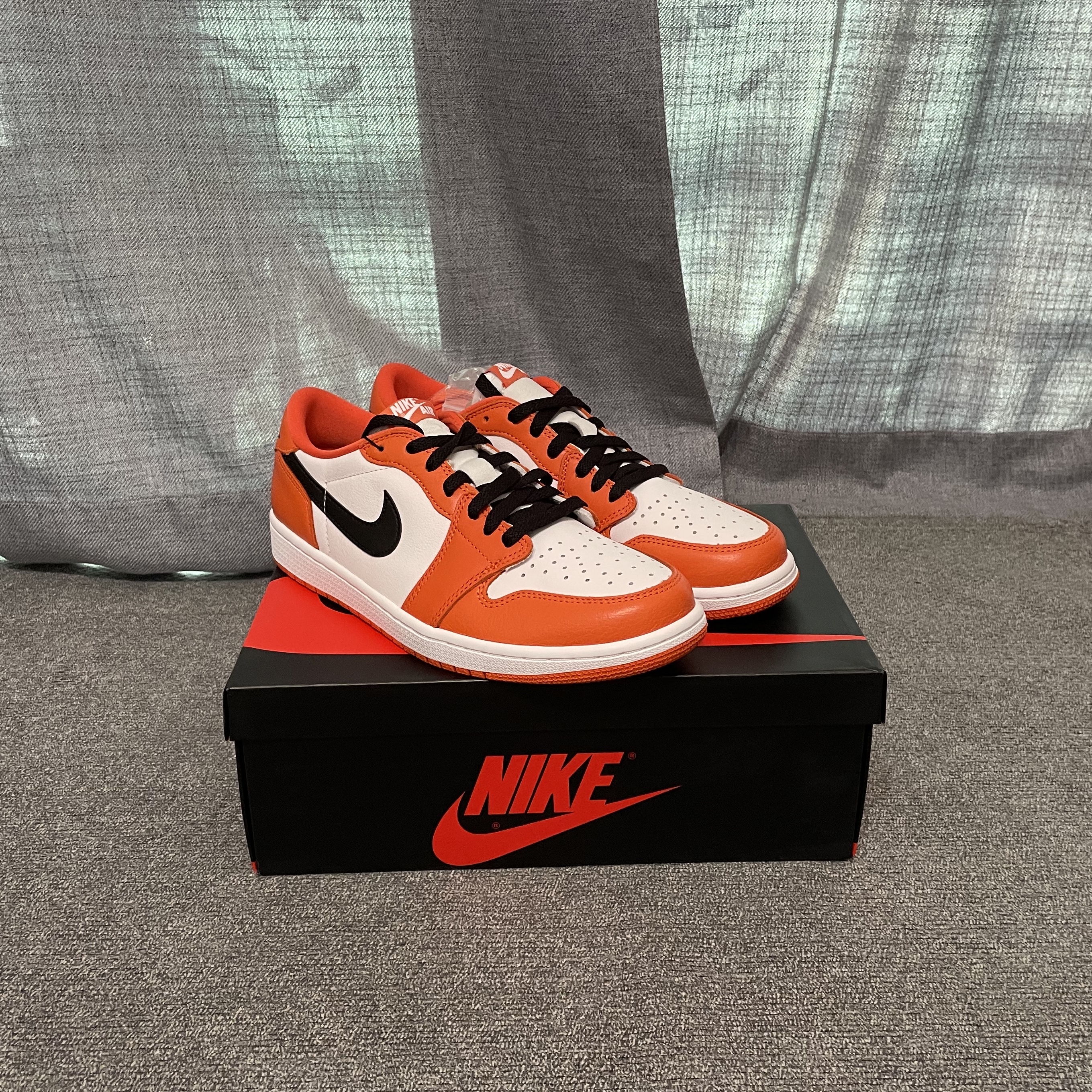 Jordan 1 Low OG Starfish 착용 스타일 - 1