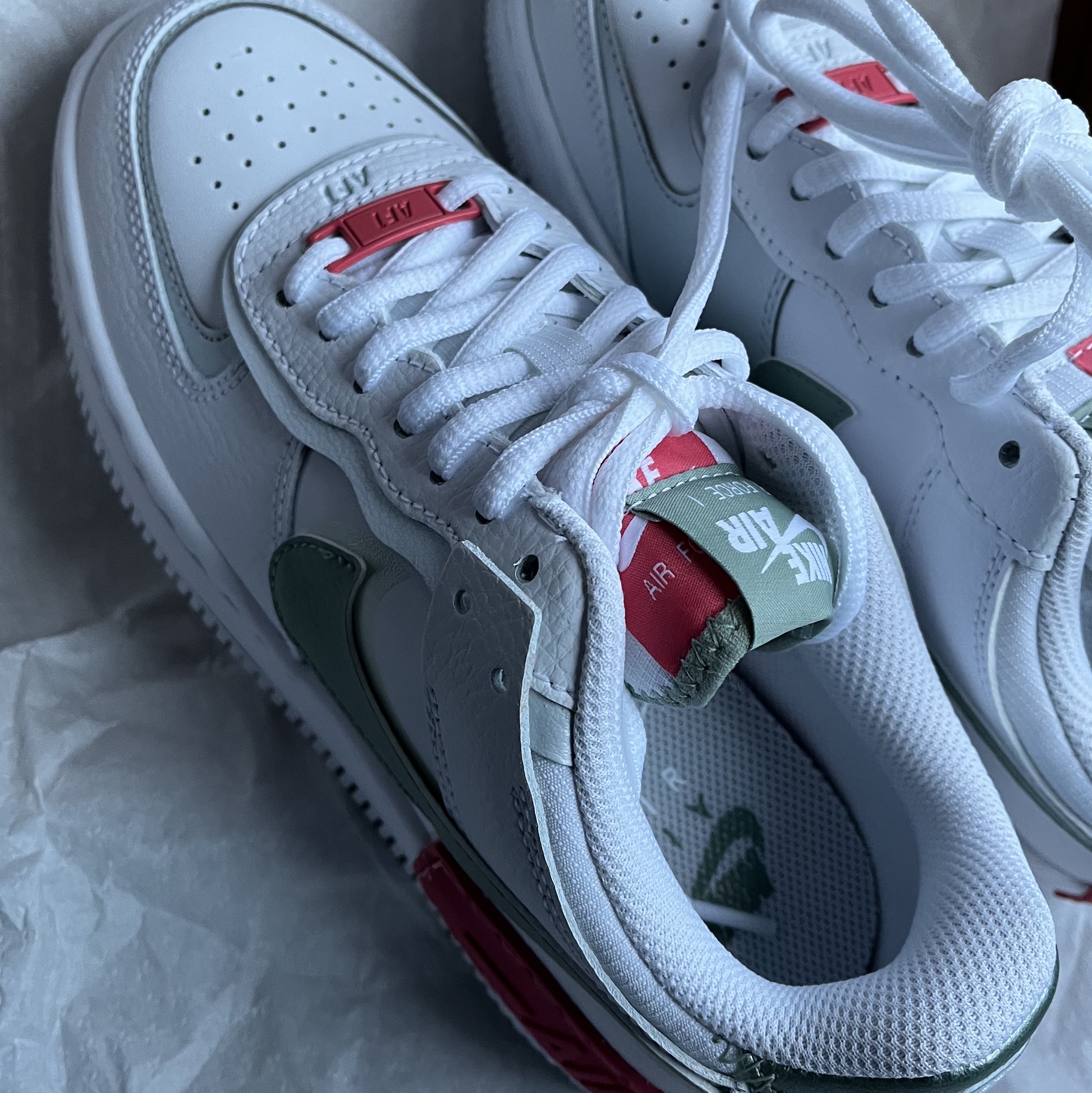 (W) Nike Air Force 1 Shadow White Jade Smoke 착용 스타일