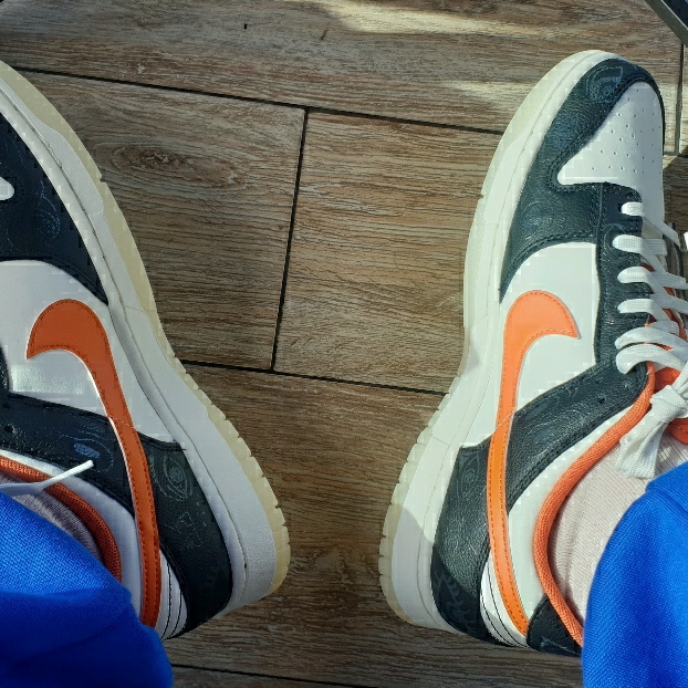 Nike Dunk Low Retro PRM Halloween 착용 스타일