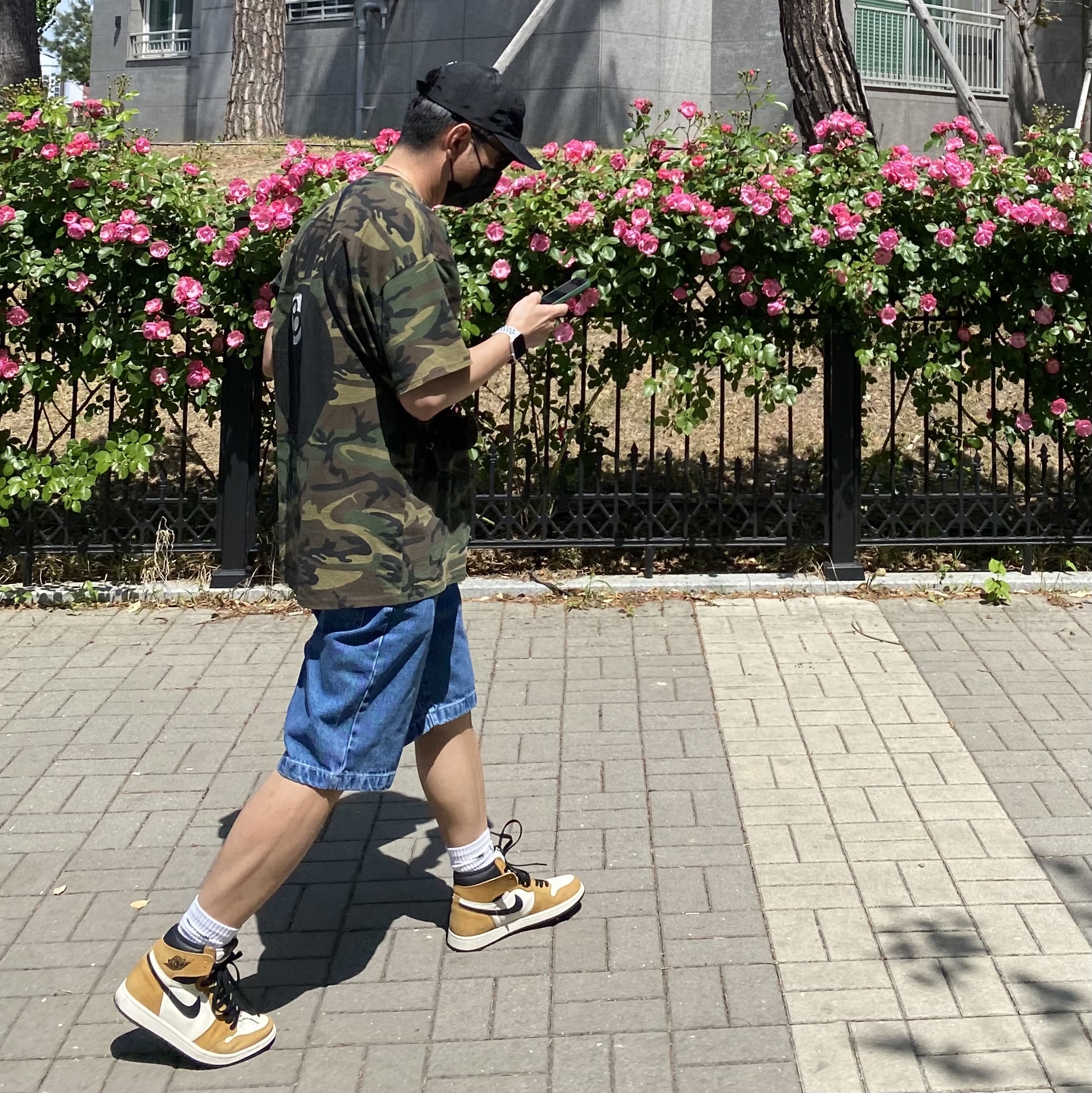 Stussy Washed Nylon Symbol Low Pro Cap Black, Stussy 8 Ball T-Shirt Camo 착용 스타일