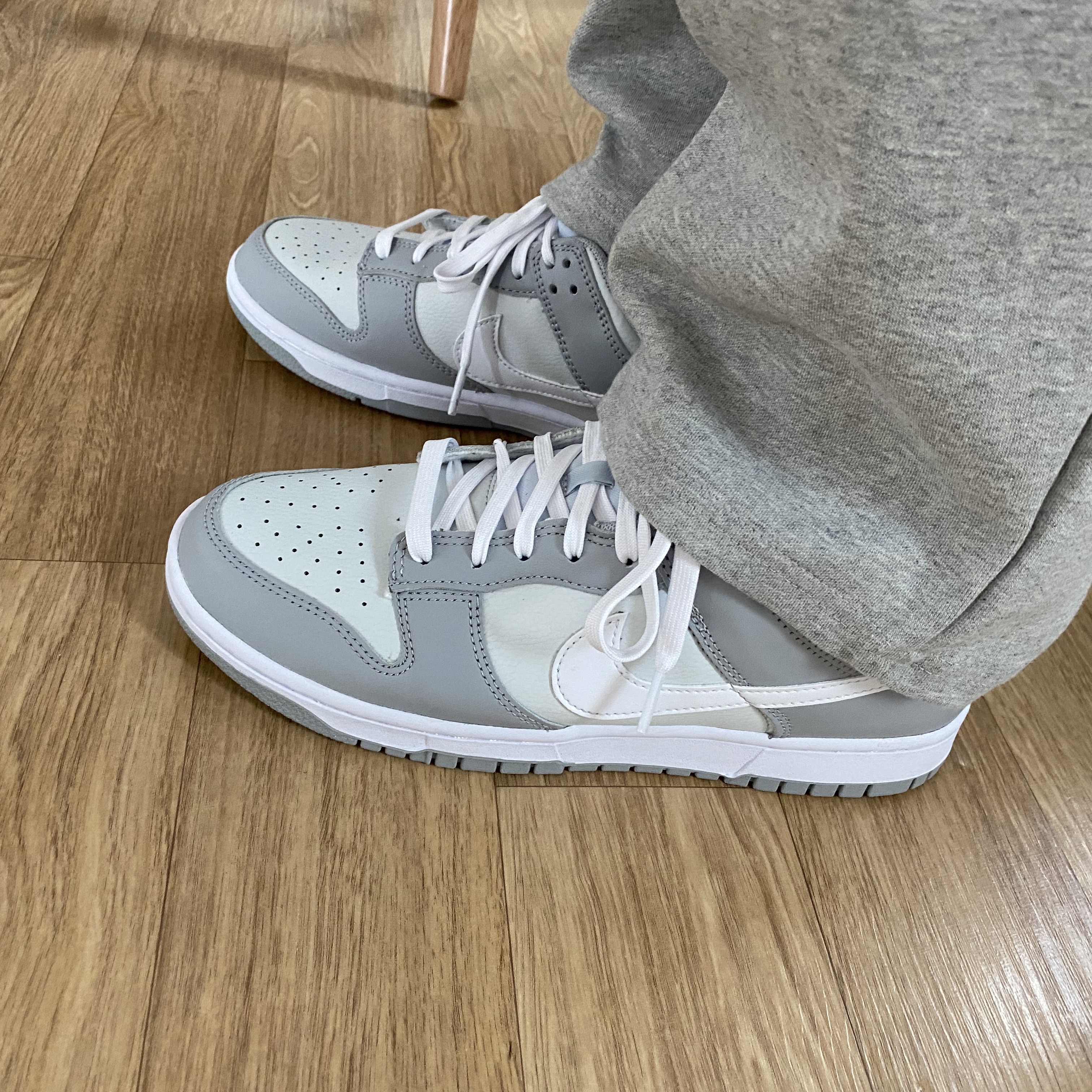 Nike Dunk Low Retro Wolf Grey 착용 스타일