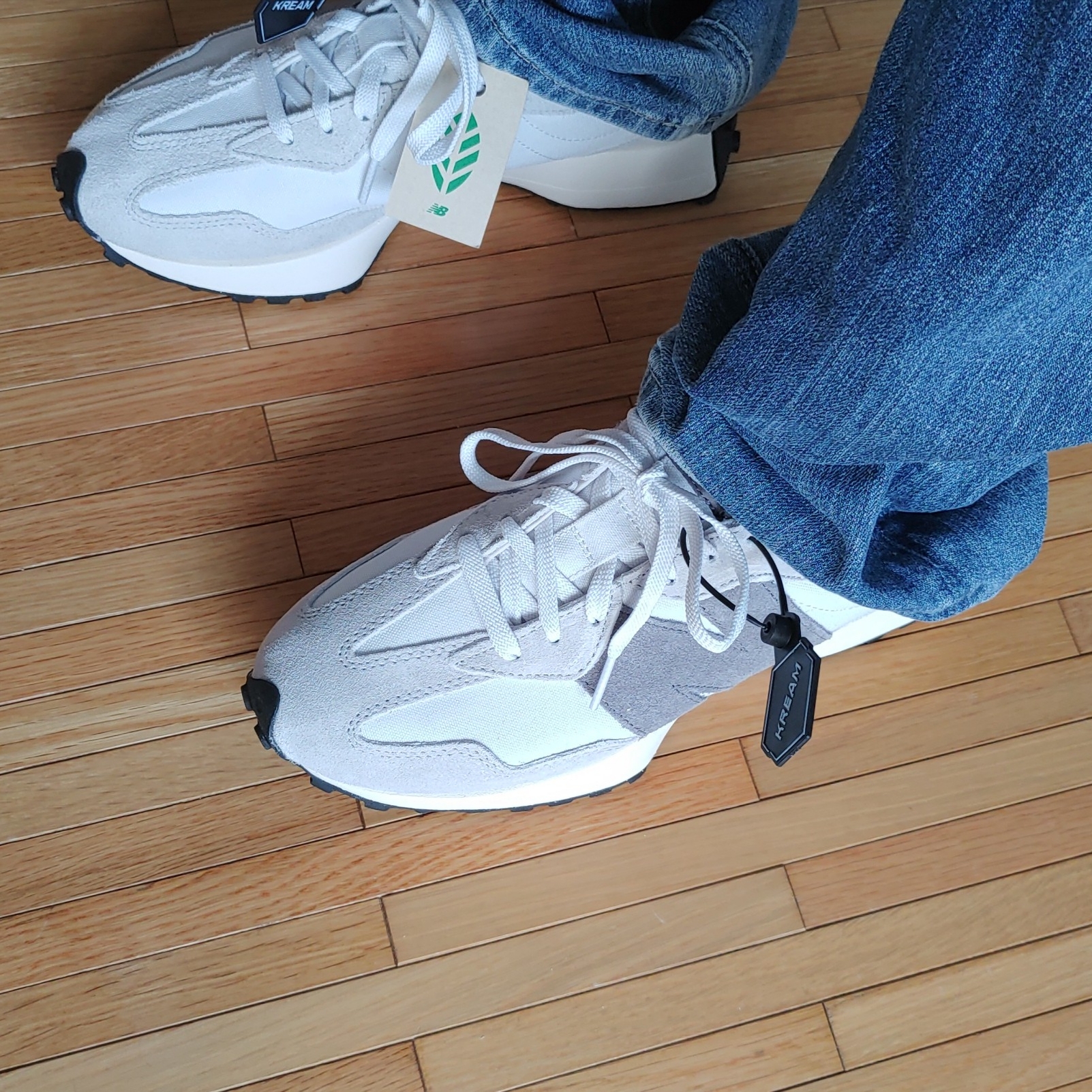 New Balance 327 Nimbus Cloud Rain Cloud 착용 스타일 - 2