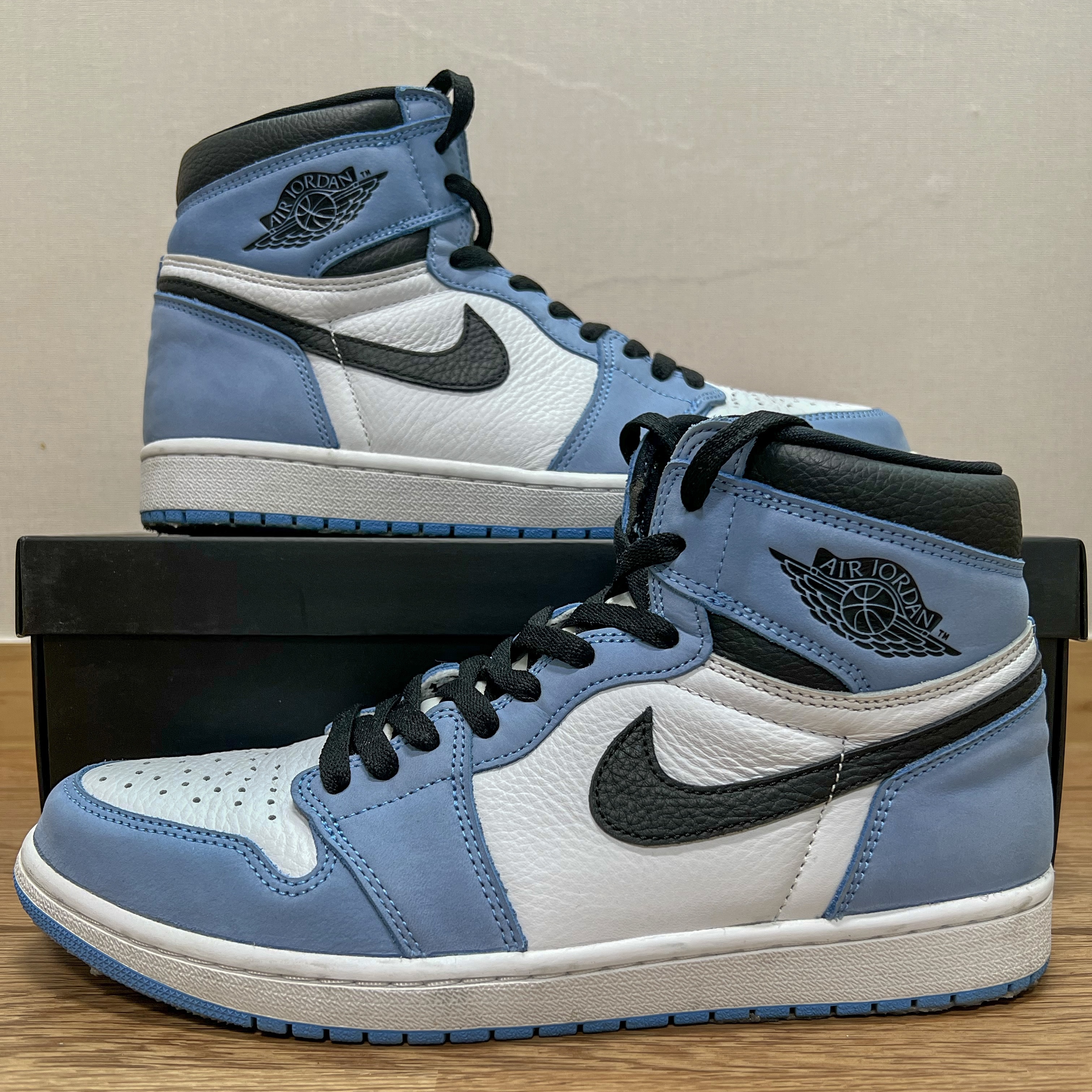Jordan 1 Retro High OG University Blue 착용 스타일
