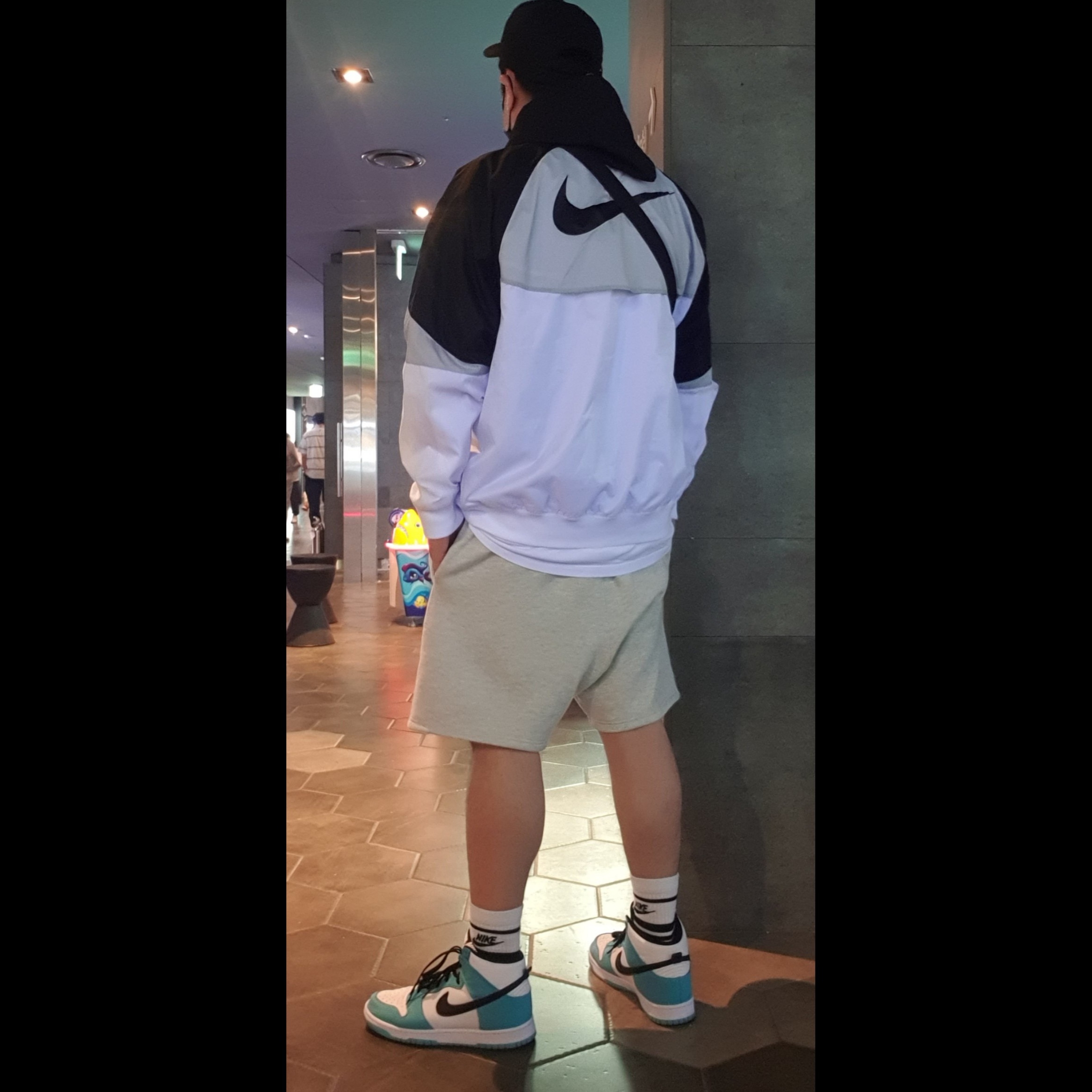 Essentials The Core Collection Sweatshorts Oatmeal 착용 스타일