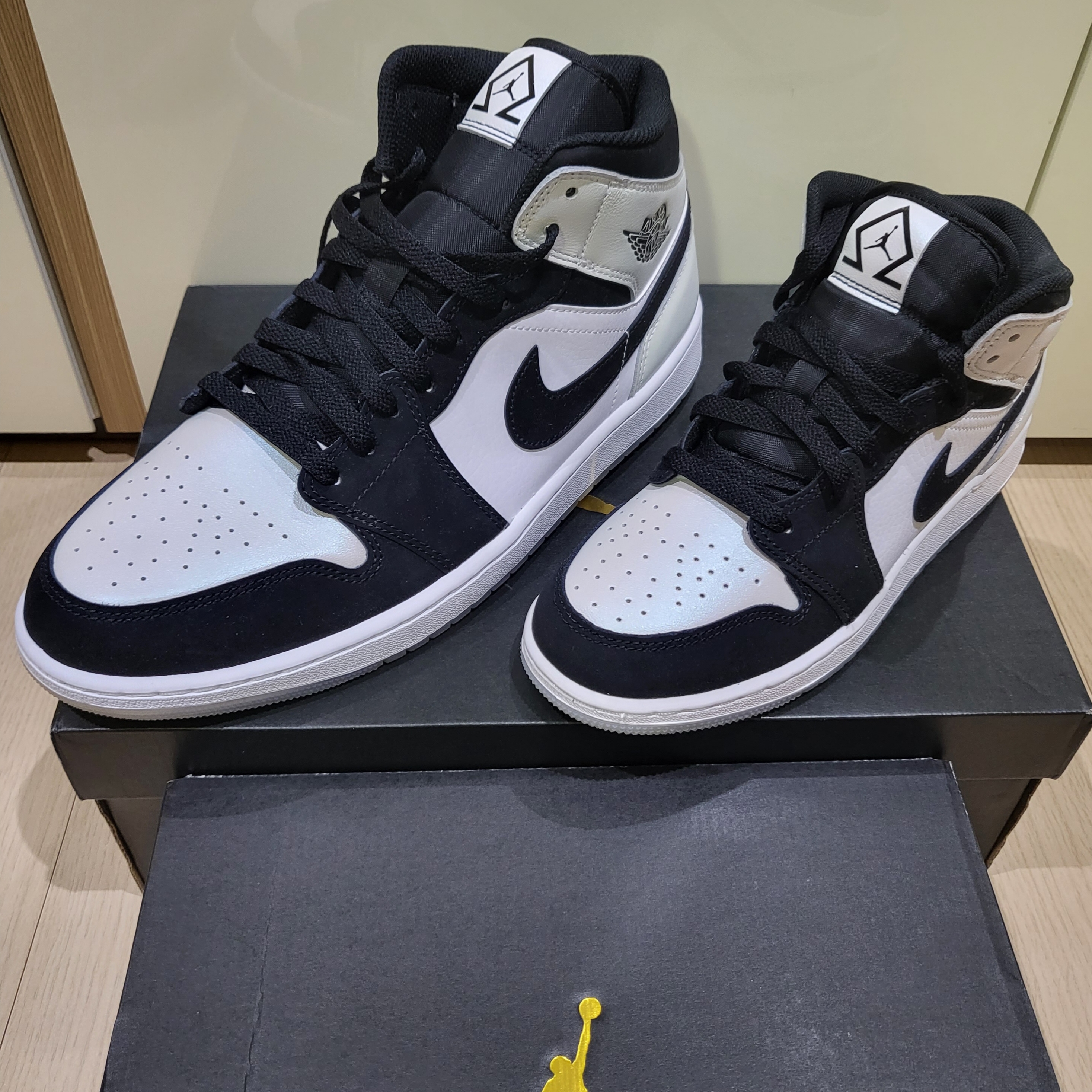 Jordan 1 Mid SE Diamond, (GS) Jordan 1 Mid SE Diamond 착용 스타일 - 1