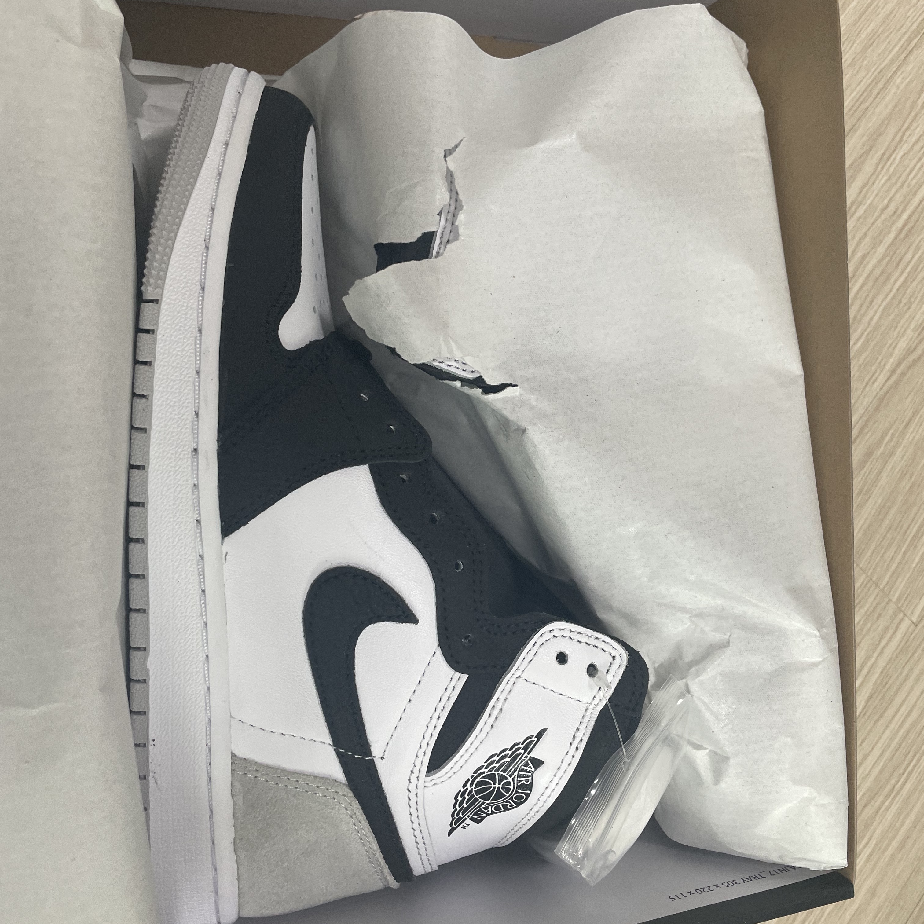 (GS) Jordan 1 Retro High OG Bleached Coral 착용 스타일 - 2