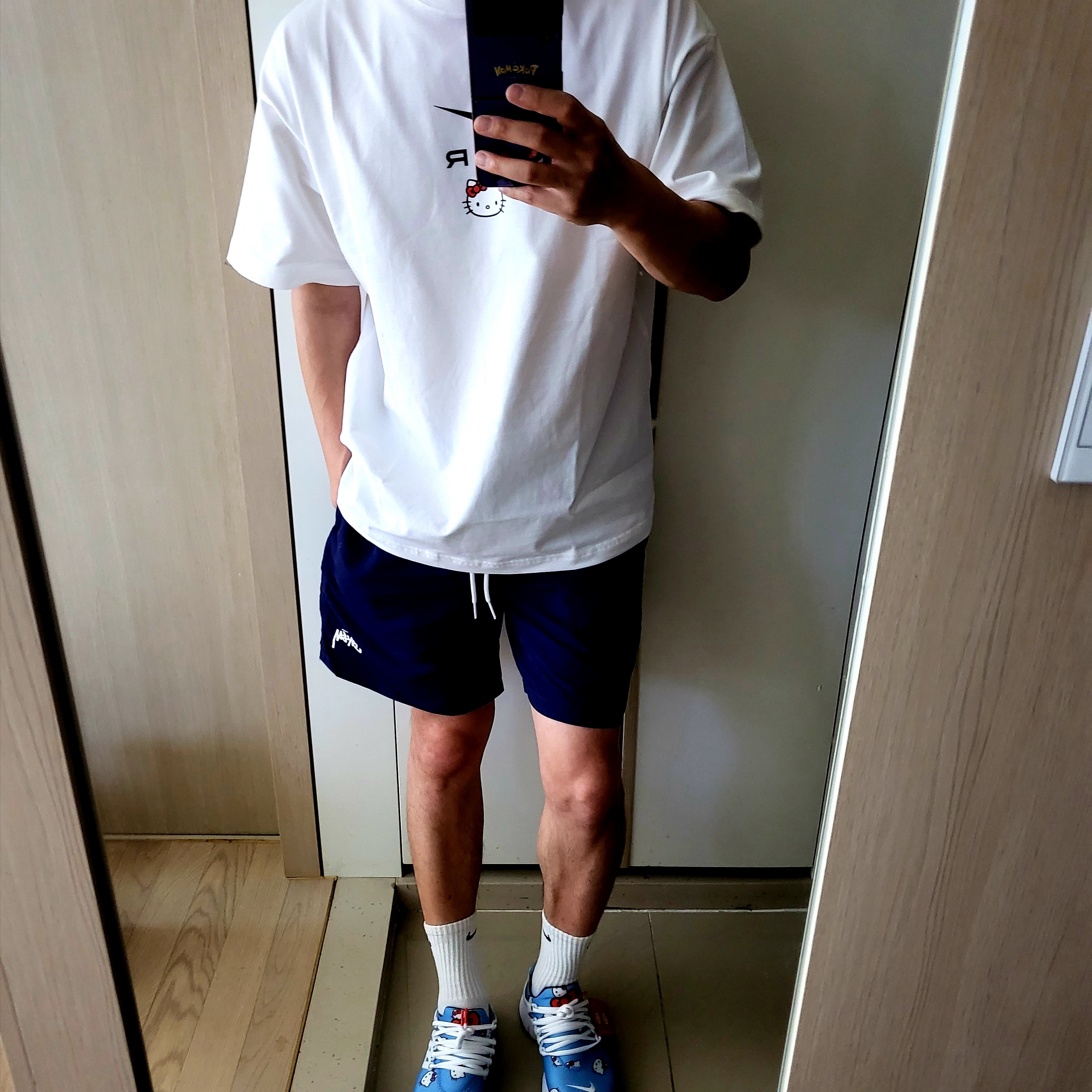 Nike x Hello Kitty NRG Air T-Shirt White - Asia, Nike x Hello Kitty Air Presto University Blue 착용 스타일 - 1
