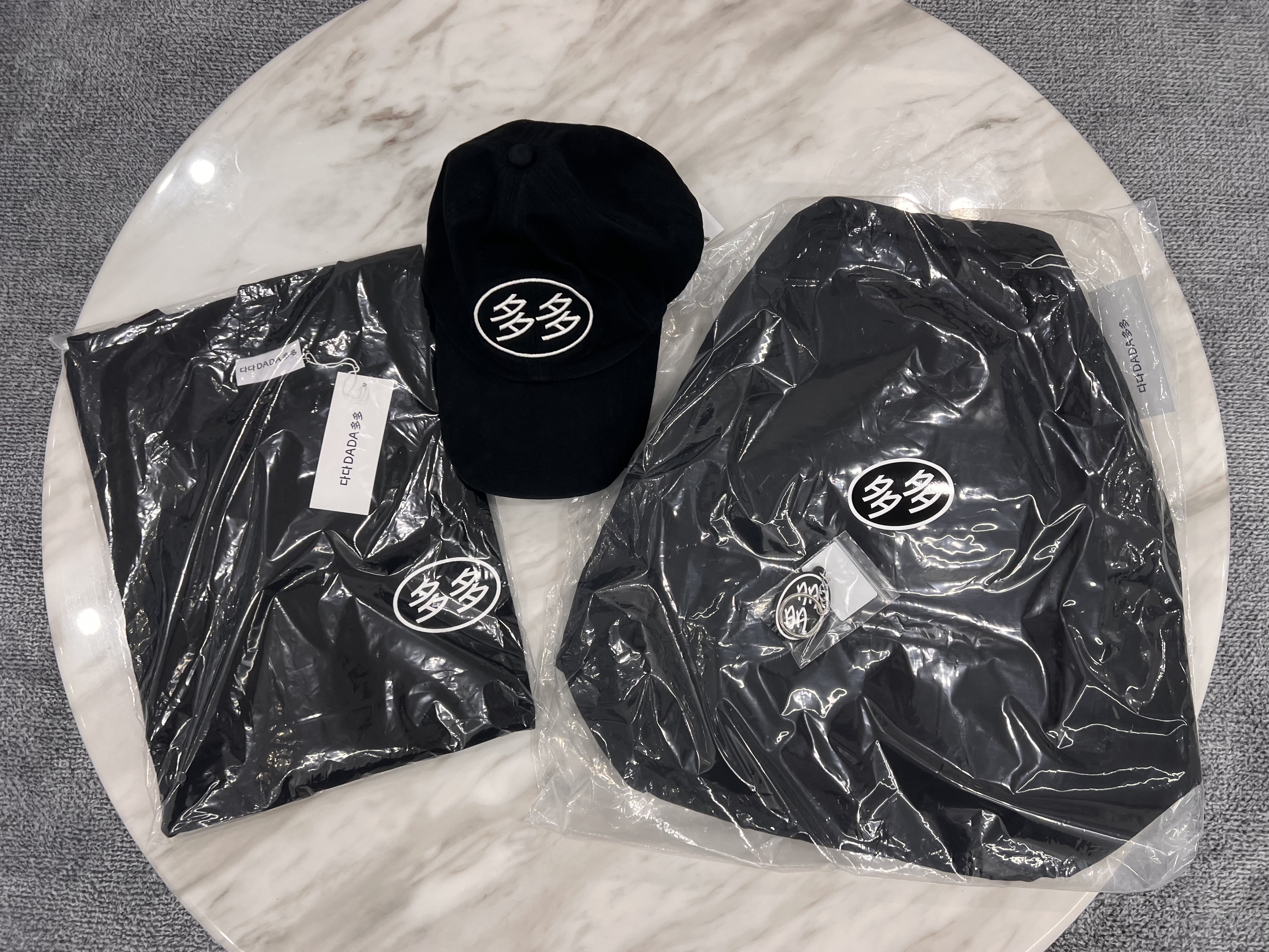Dada Student Cap Black, Dada Student T-Shirt Black 착용 스타일
