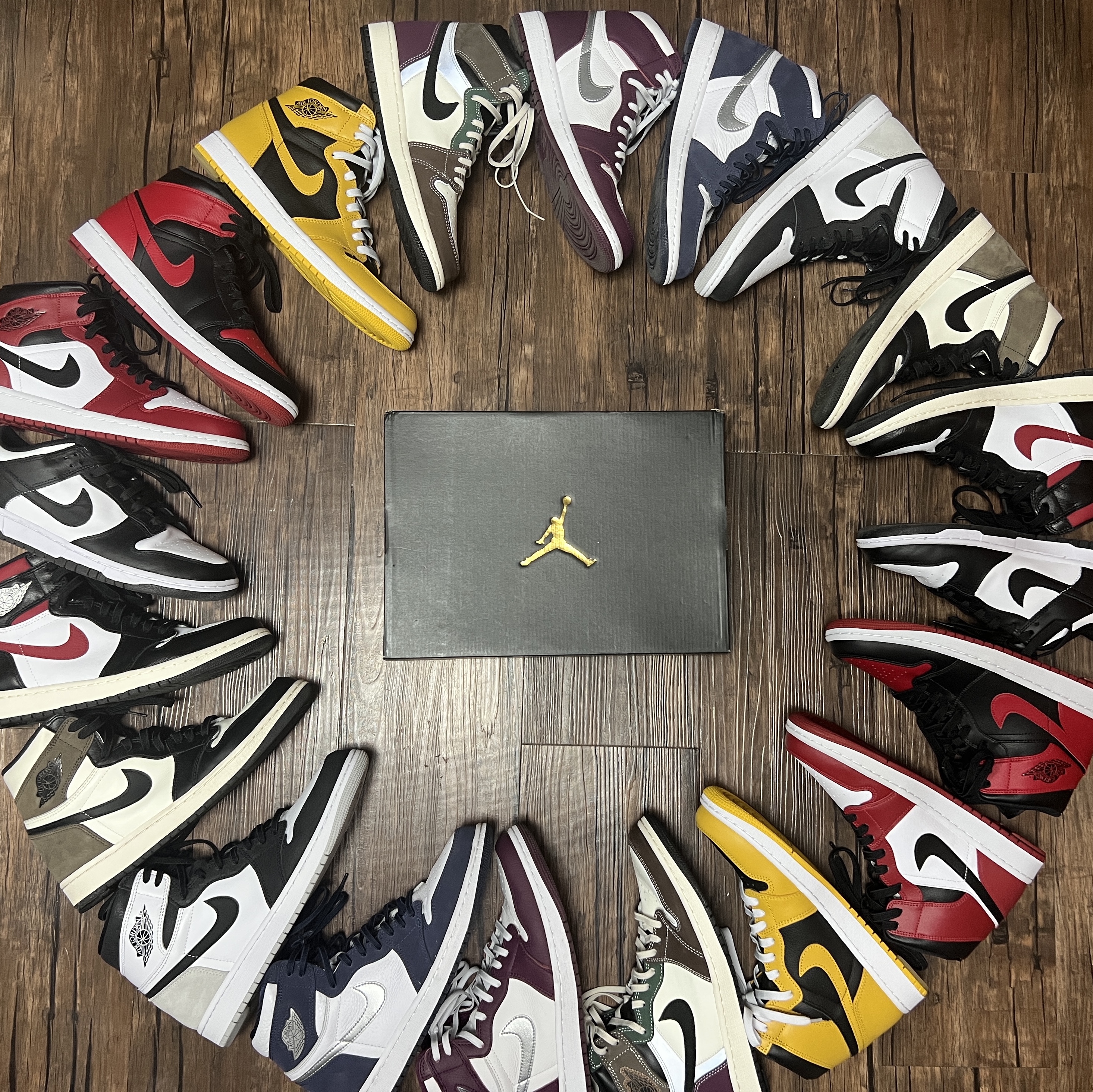 Jordan 1 Retro High OG Bleached Coral, Jordan 1 Retro High OG Black Mocha 착용 스타일