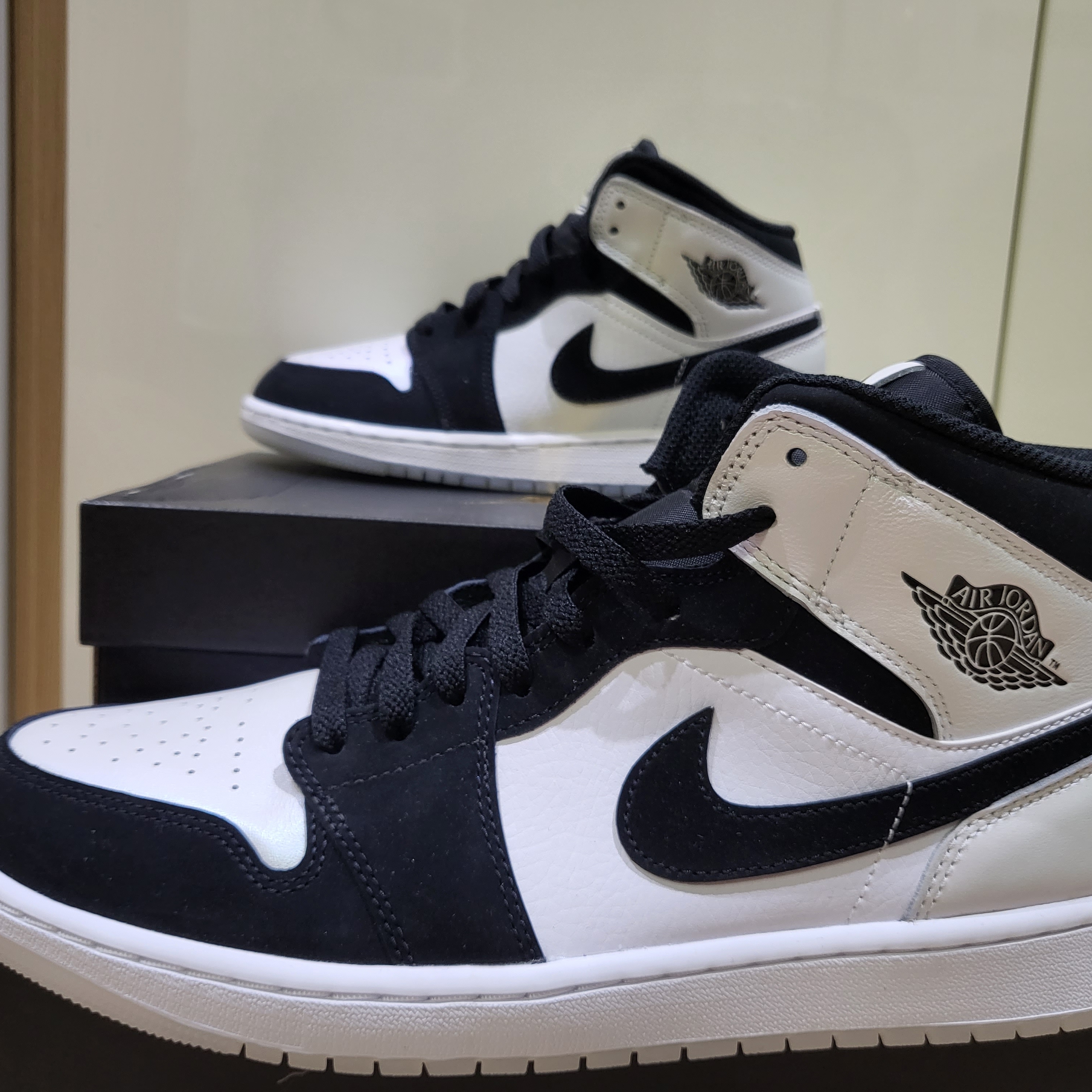 Jordan 1 Mid SE Diamond, (GS) Jordan 1 Mid SE Diamond 착용 스타일 - 3