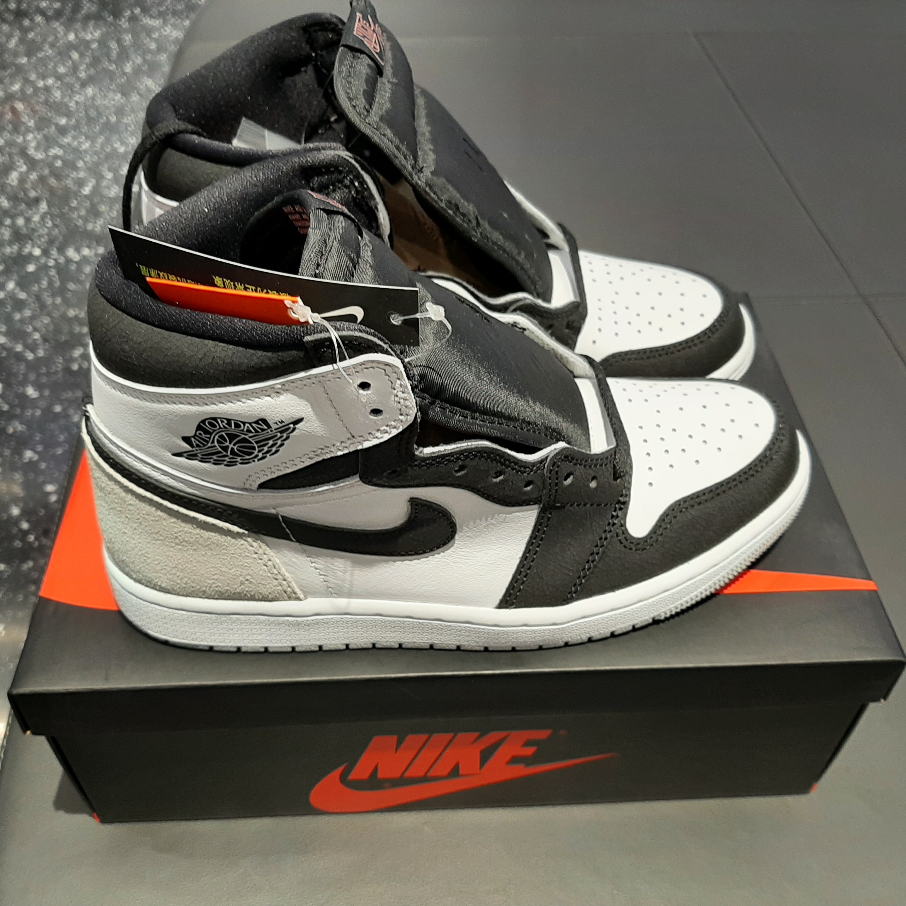 Jordan 1 Retro High OG Bleached Coral 착용 스타일 - 2
