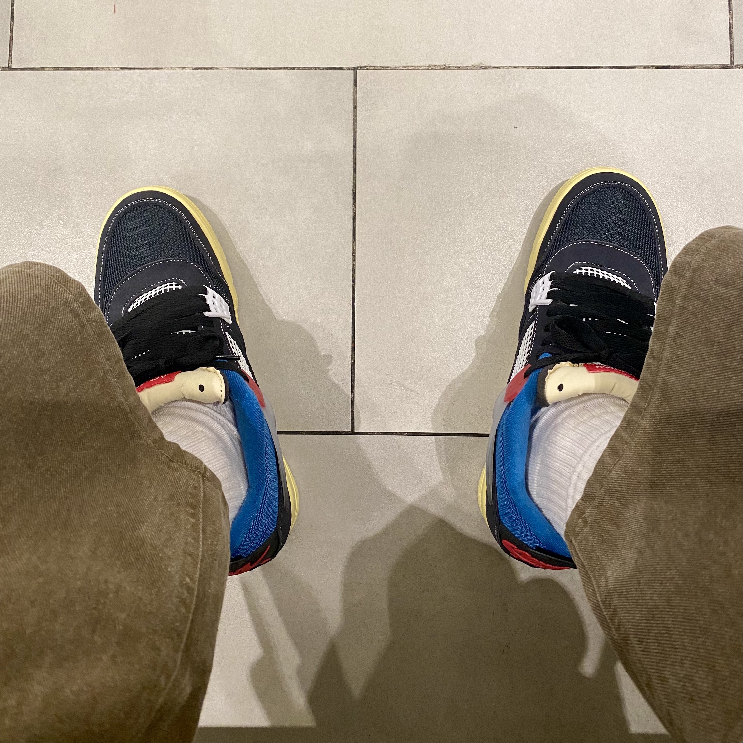 Jordan 4 x Union Retro Off Noir 착용 스타일