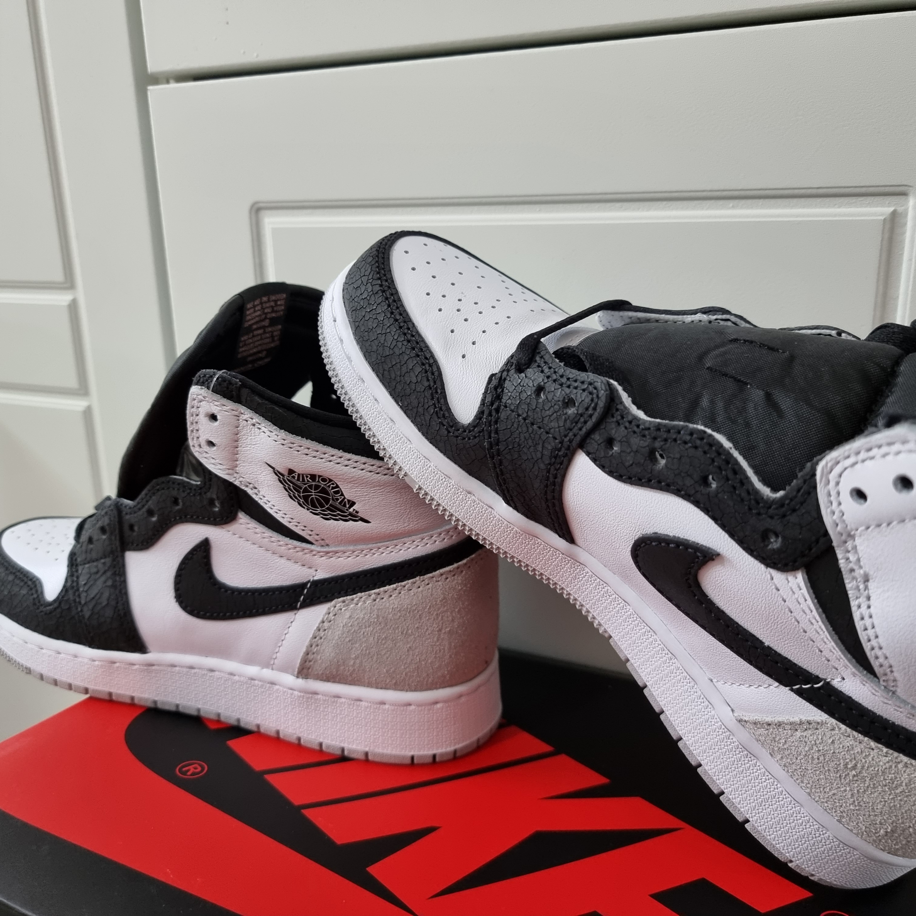 (GS) Jordan 1 Retro High OG Bleached Coral, Jordan 1 Retro High OG Bleached Coral 착용 스타일 - 2